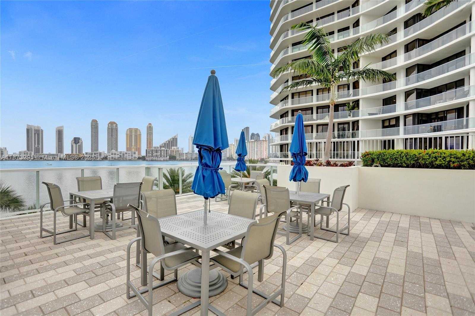 Small Image of 3000 ISLAND BLVD #2004, Aventura Number 32