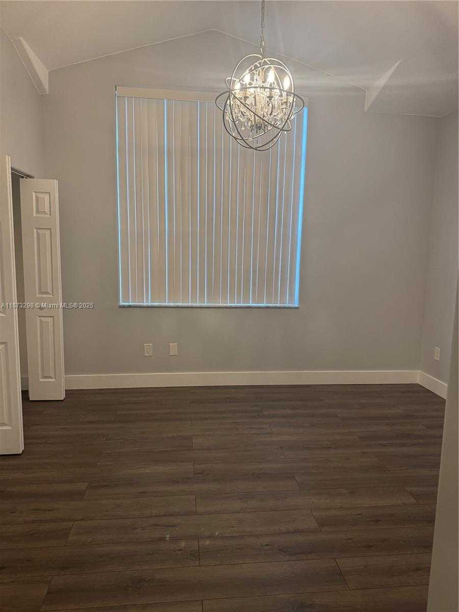 Small Image of 1400 WEST LACOSTA DR W, Pembroke Pines Number 3