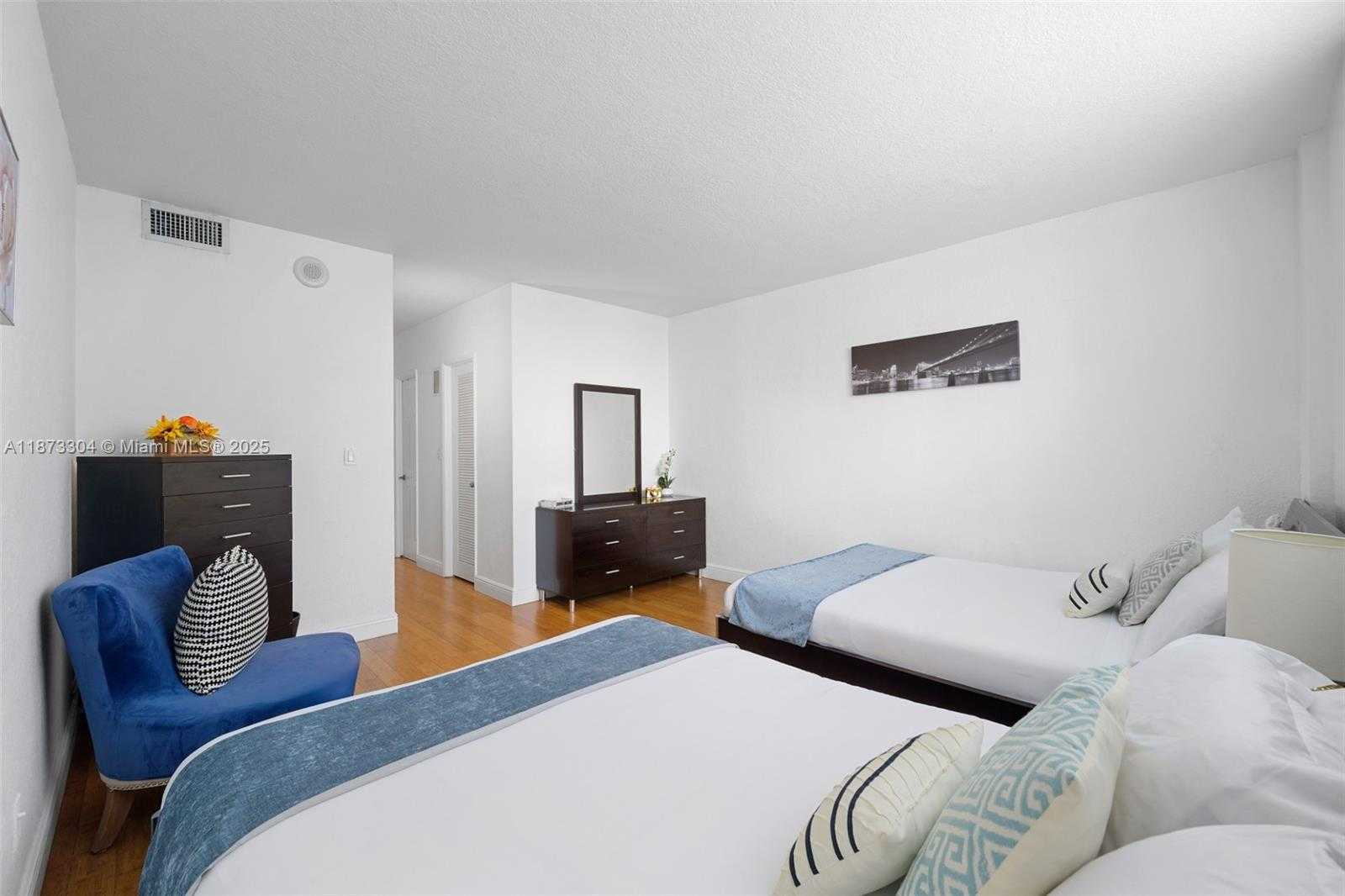 Small Image of 19370 COLLINS AVE #1507, Sunny Isles Beach Number 12