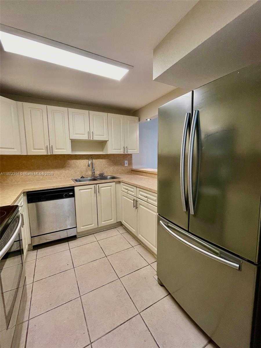 Small Image of 7000 NORTH WEST 186TH ST #4-121, Hialeah Number 11