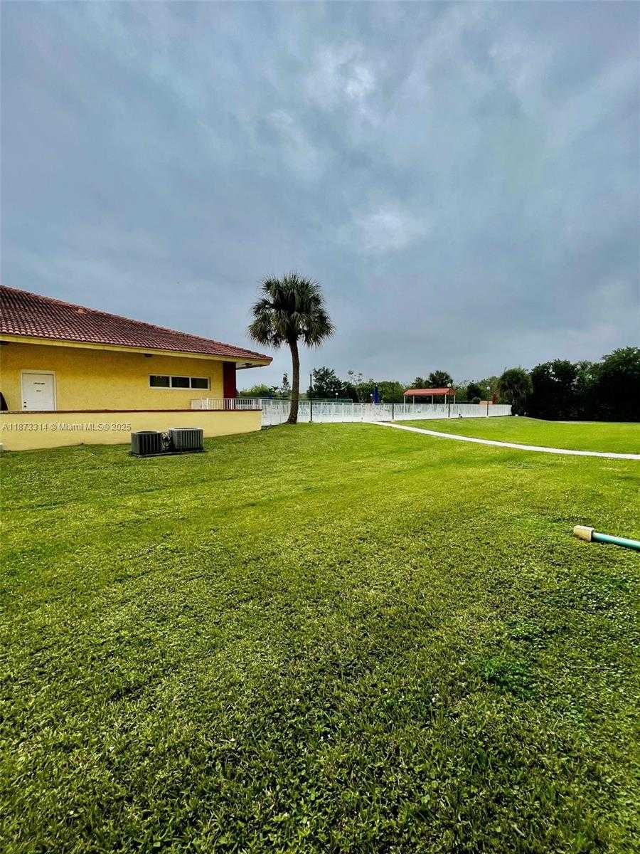 Small Image of 7000 NORTH WEST 186TH ST #4-121, Hialeah Number 16