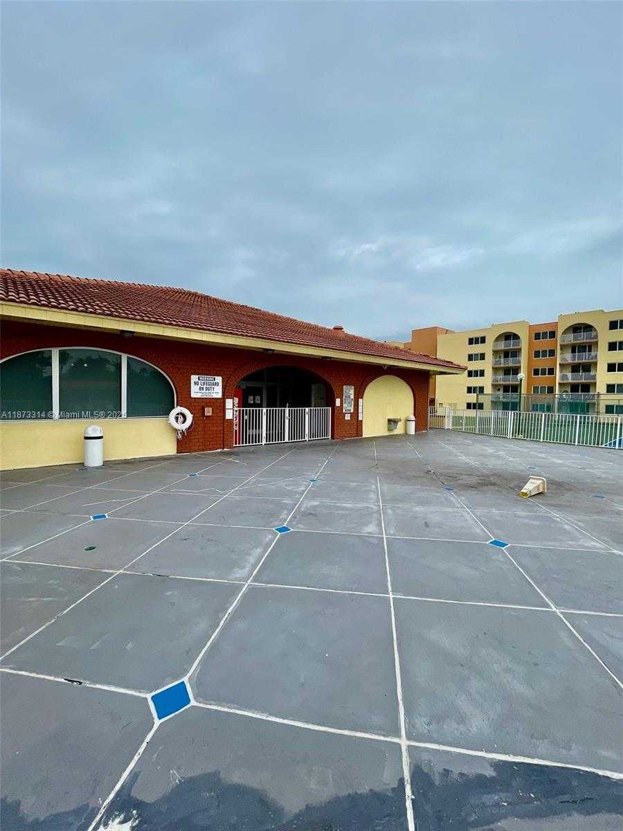 Small Image of 7000 NORTH WEST 186TH ST #4-121, Hialeah Number 25