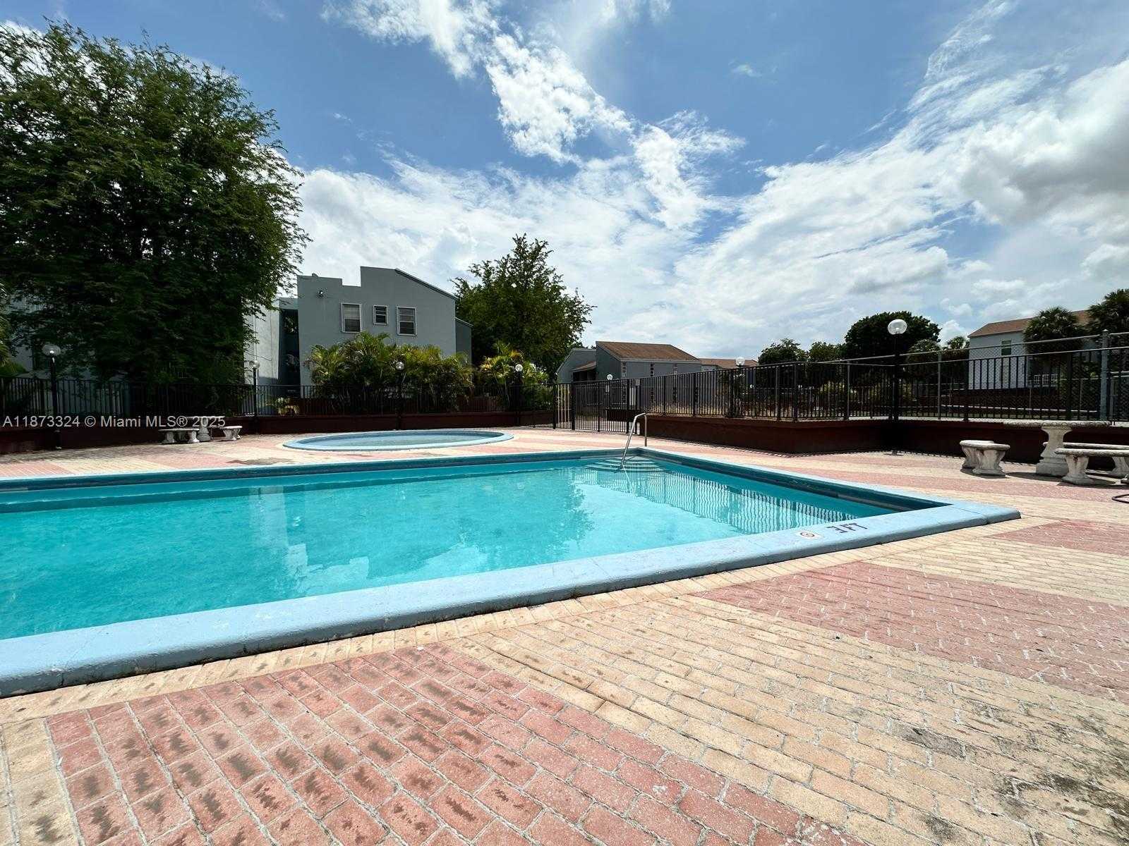Small Image of 1725 WEST 60TH ST #F307, Hialeah Number 14