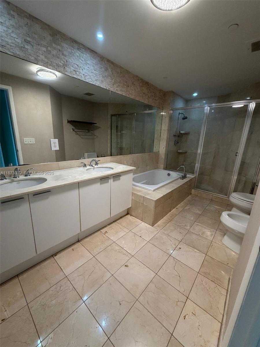 Small Image of 3131 NORTH EAST 188TH ST #1-702, Aventura Number 38