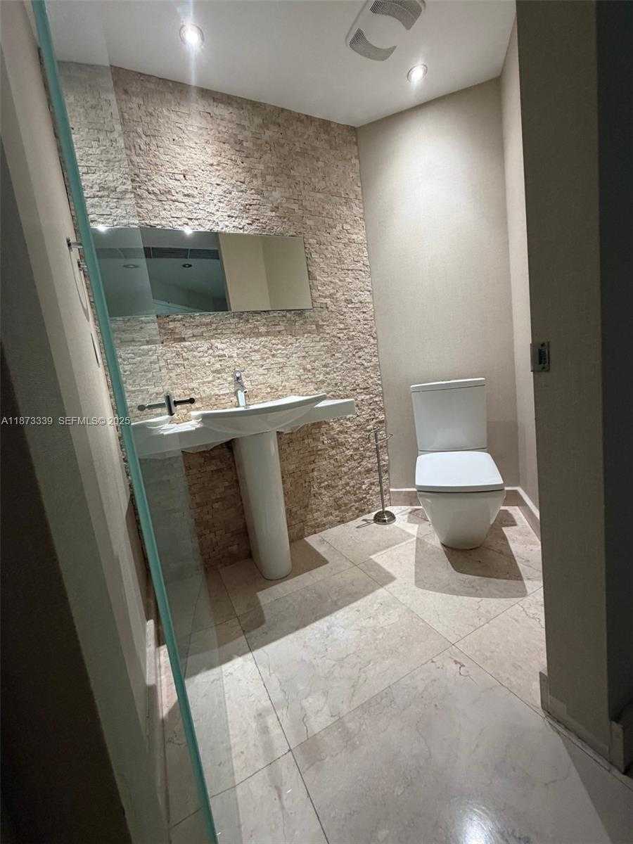 Small Image of 3131 NORTH EAST 188TH ST #1-702, Aventura Number 41