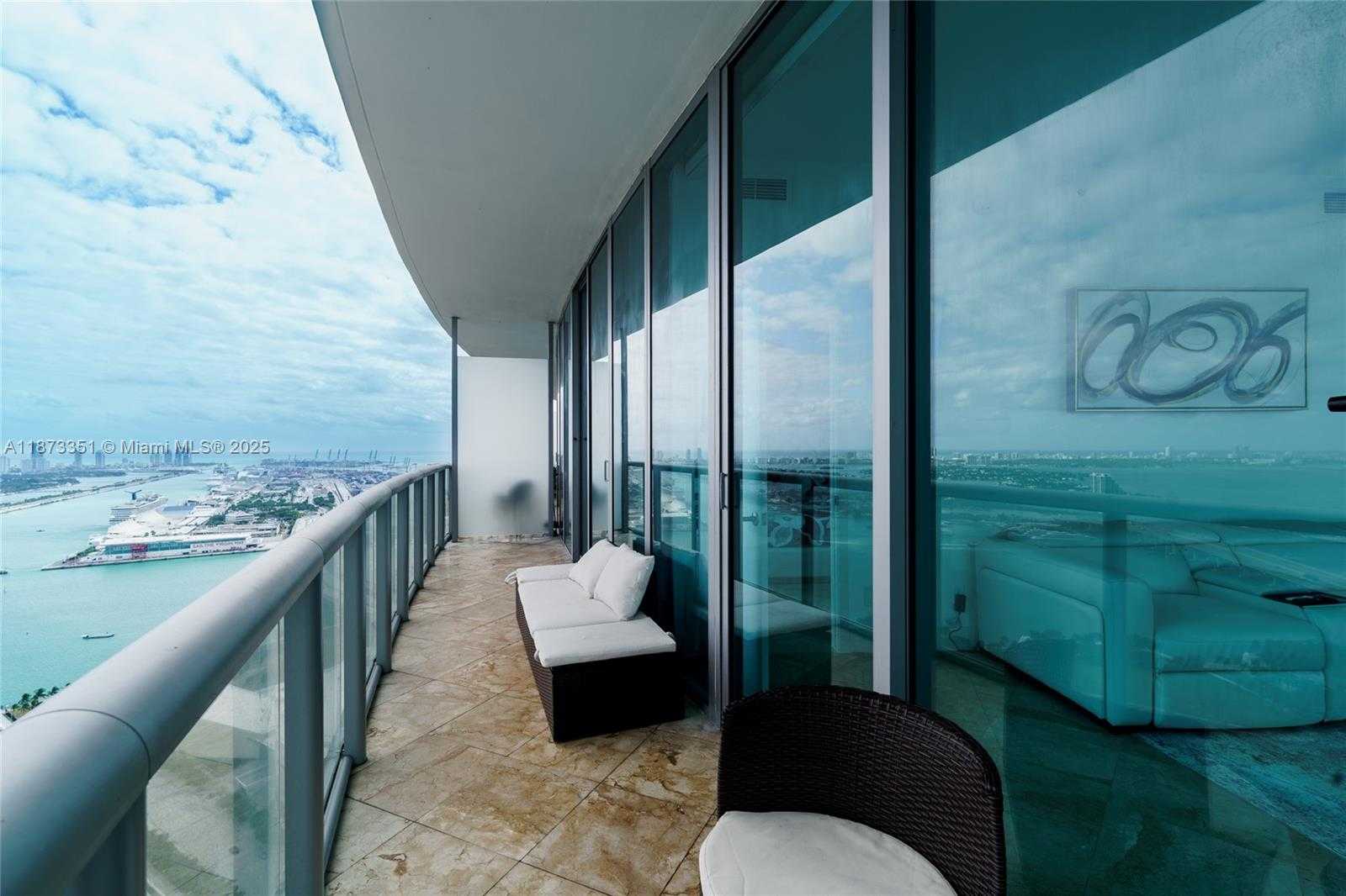 Small Image of 888 BISCAYNE BLVD #4712, Miami Number 19