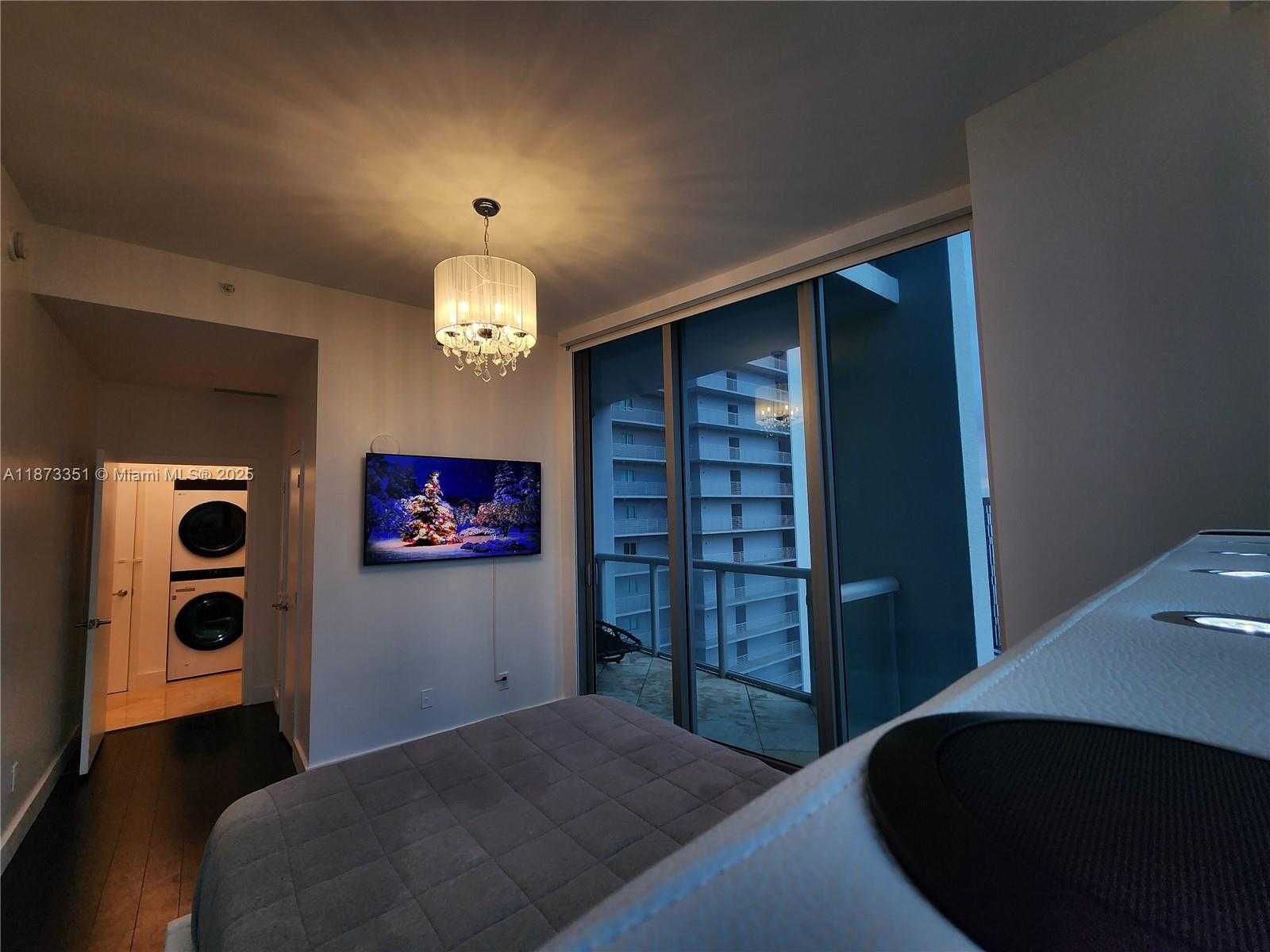 Small Image of 888 BISCAYNE BLVD #4712, Miami Number 26