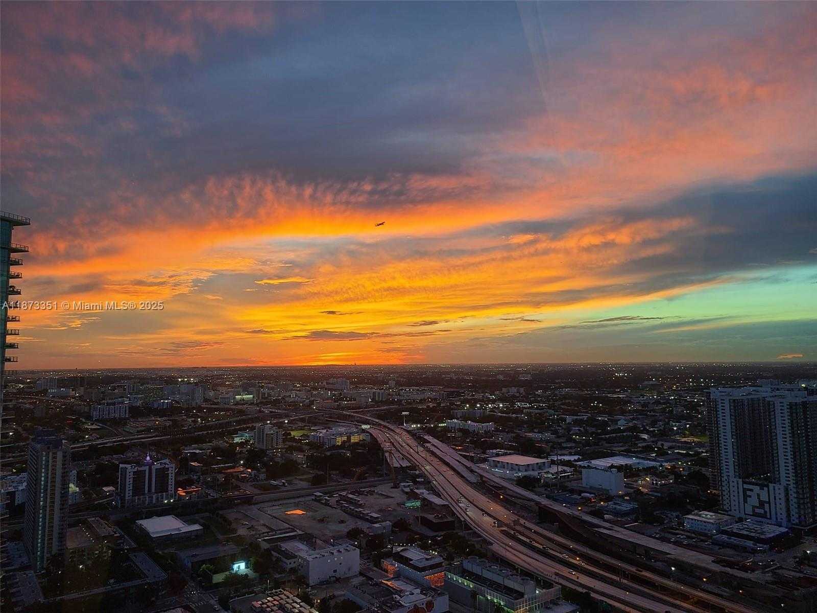 Small Image of 888 BISCAYNE BLVD #4712, Miami Number 41