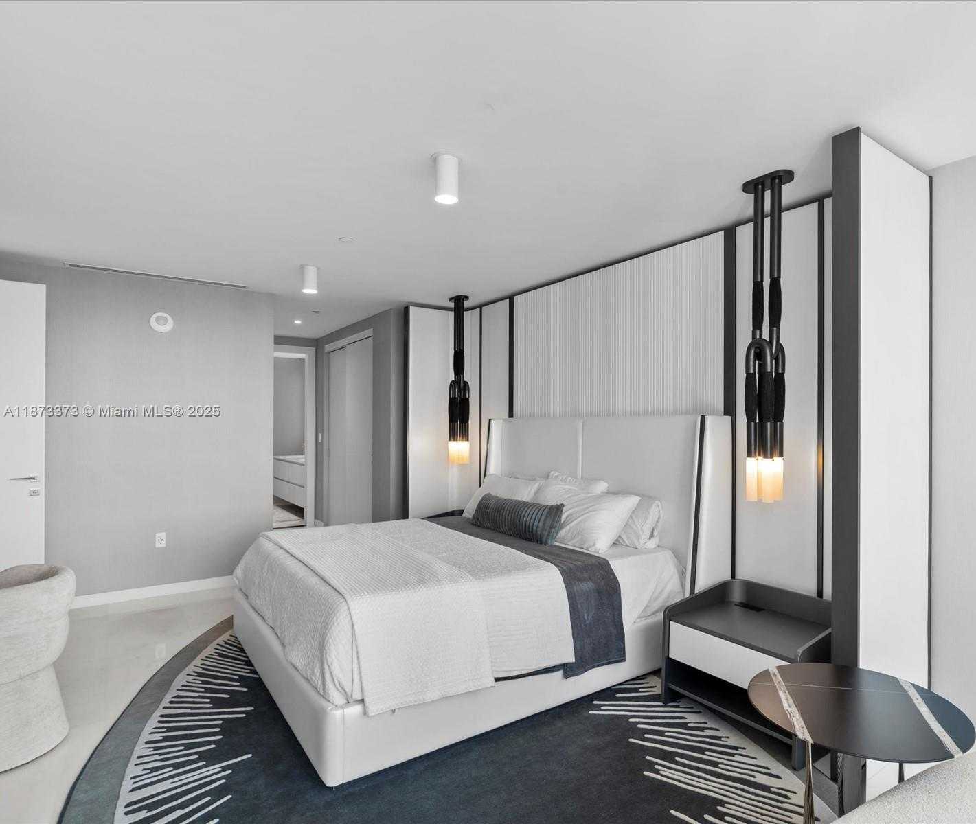 Small Image of 300 BISCAYNE BOULEVARD WAY #4502E, Miami Number 17