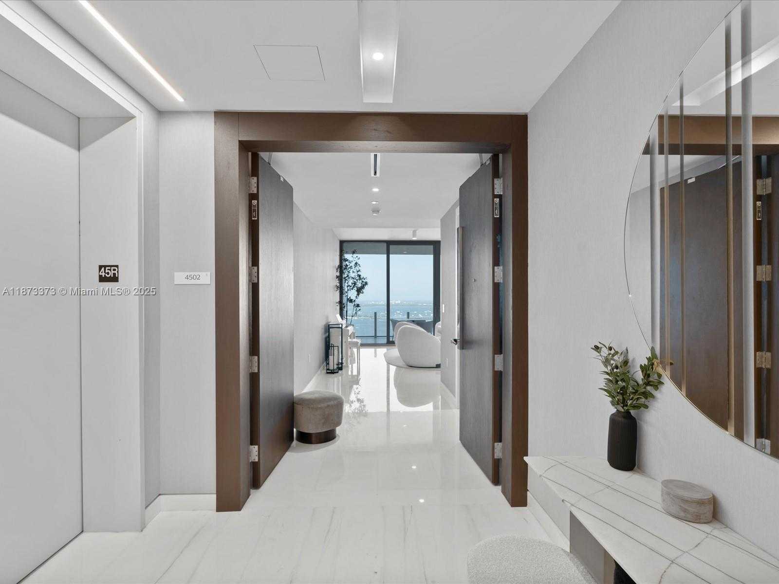 Small Image of 300 BISCAYNE BOULEVARD WAY #4502E, Miami Number 2