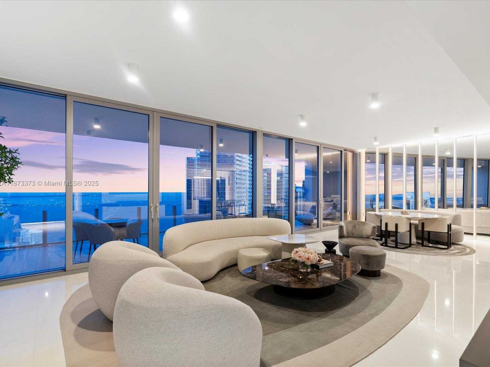 Small Image of 300 BISCAYNE BOULEVARD WAY #4502E, Miami Number 28