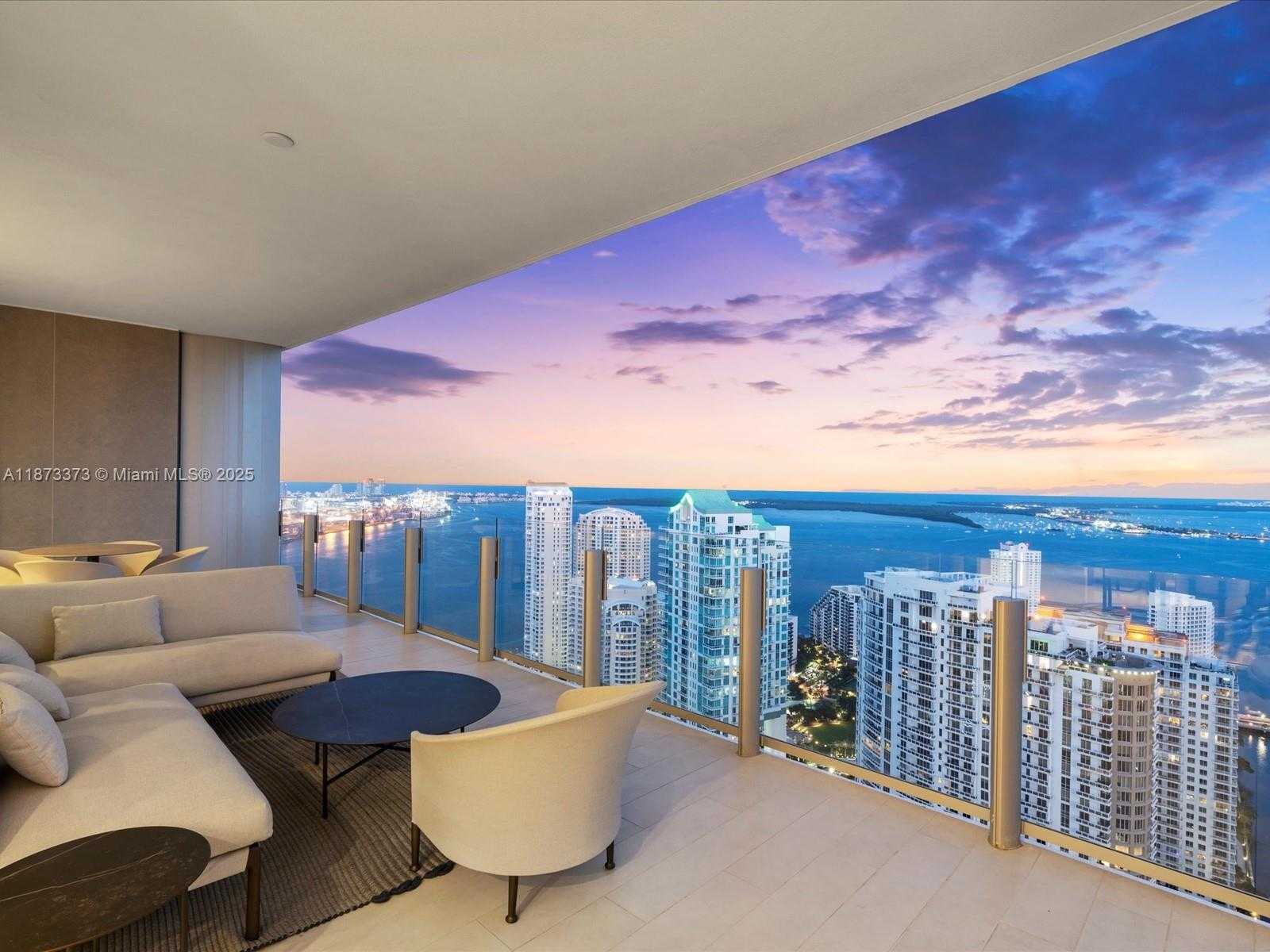 Small Image of 300 BISCAYNE BOULEVARD WAY #4502E, Miami Number 5