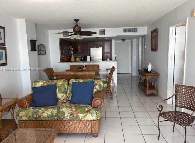 Small Image of 2625 COLLINS AVE #804, Miami Beach Number 2