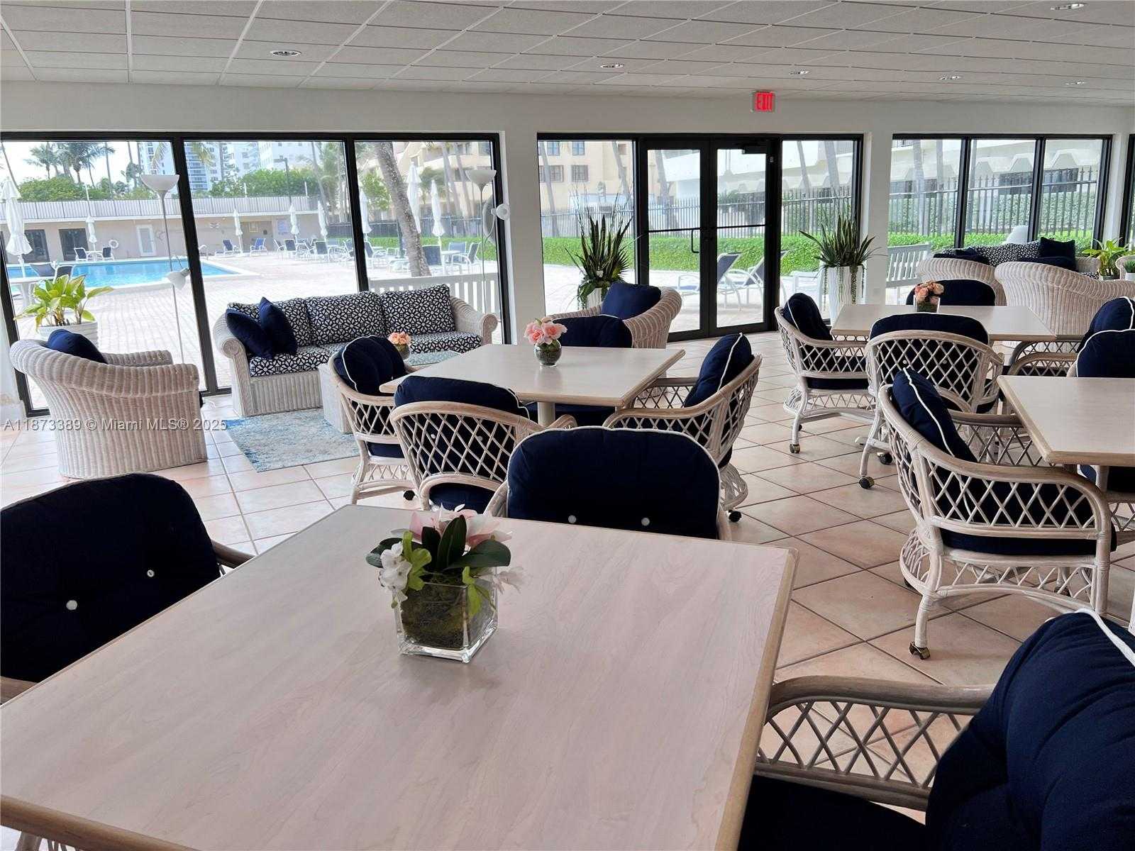 Small Image of 2625 COLLINS AVE #804, Miami Beach Number 24