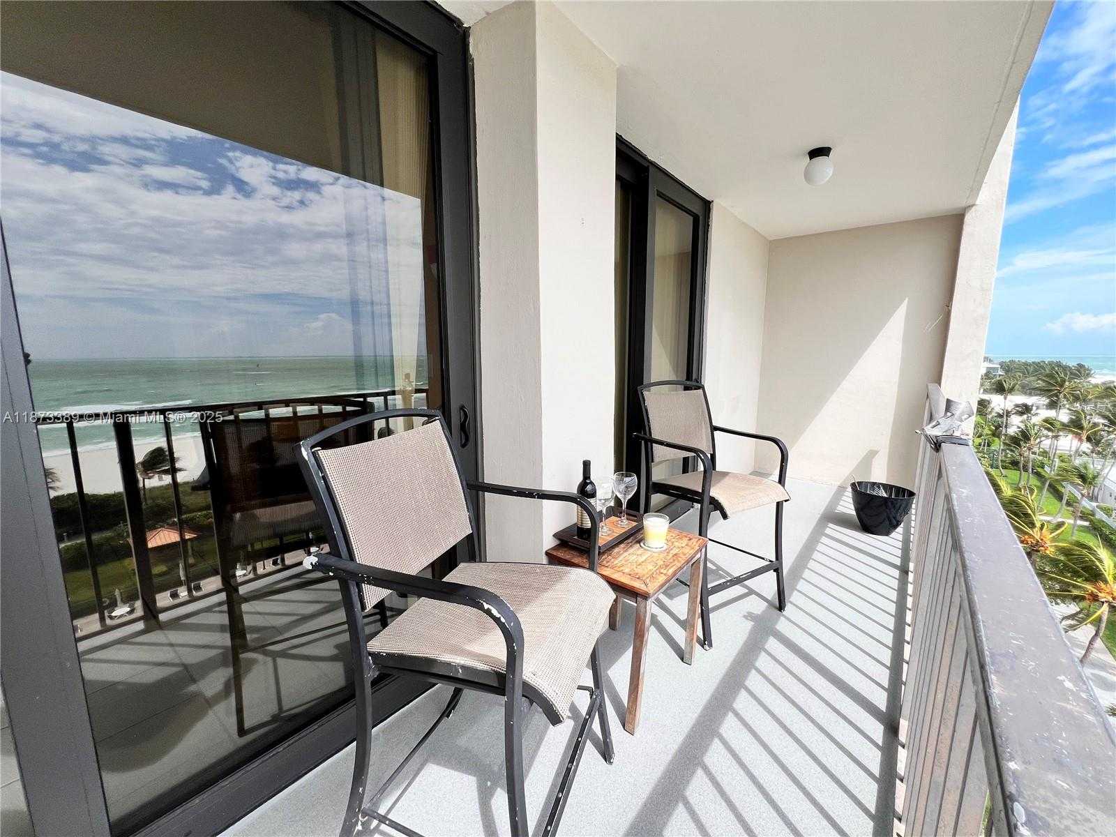 Small Image of 2625 COLLINS AVE #804, Miami Beach Number 9