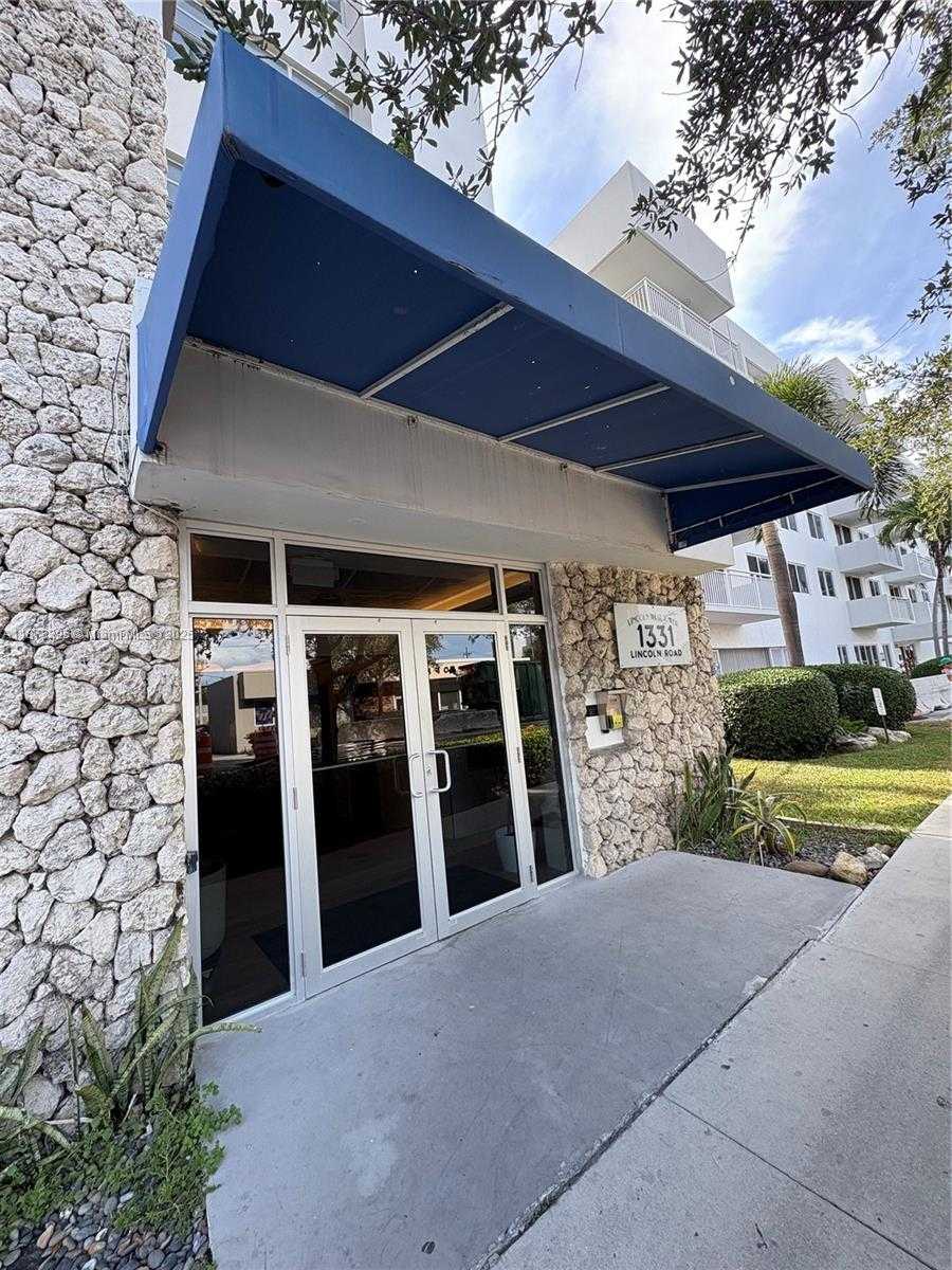 Small Image of 1331 LINCOLN RD #402, Miami Beach Number 2