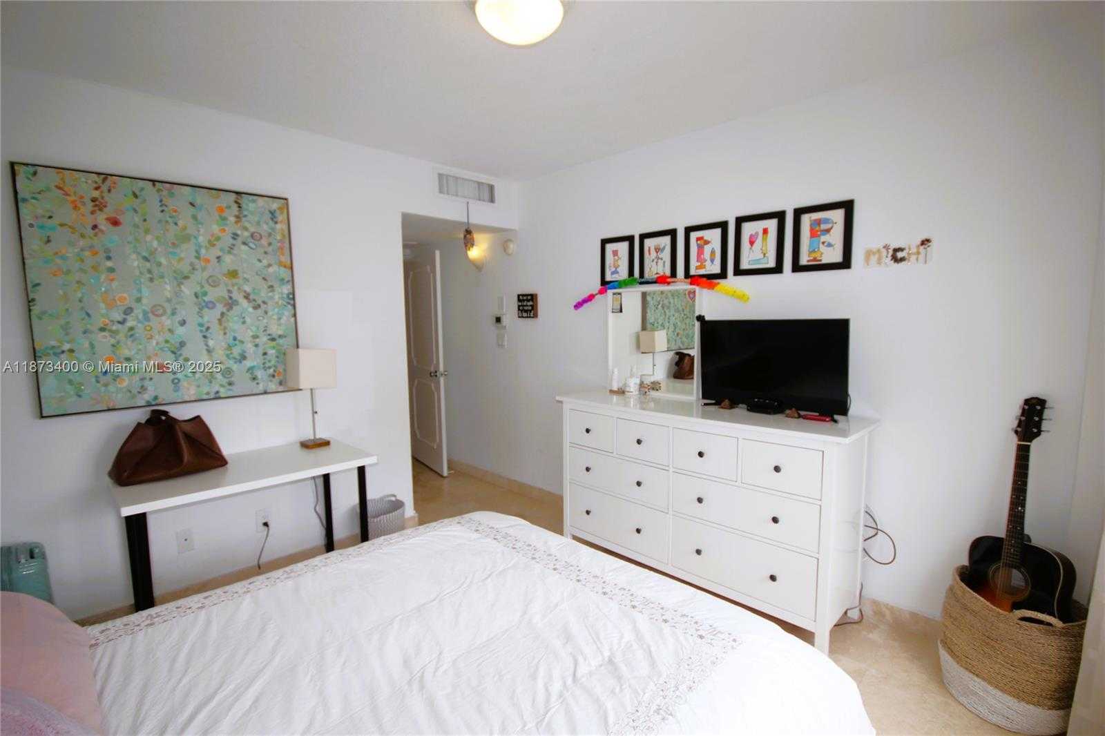 Small Image of 5151 COLLINS AVE #1226, Miami Beach Number 10