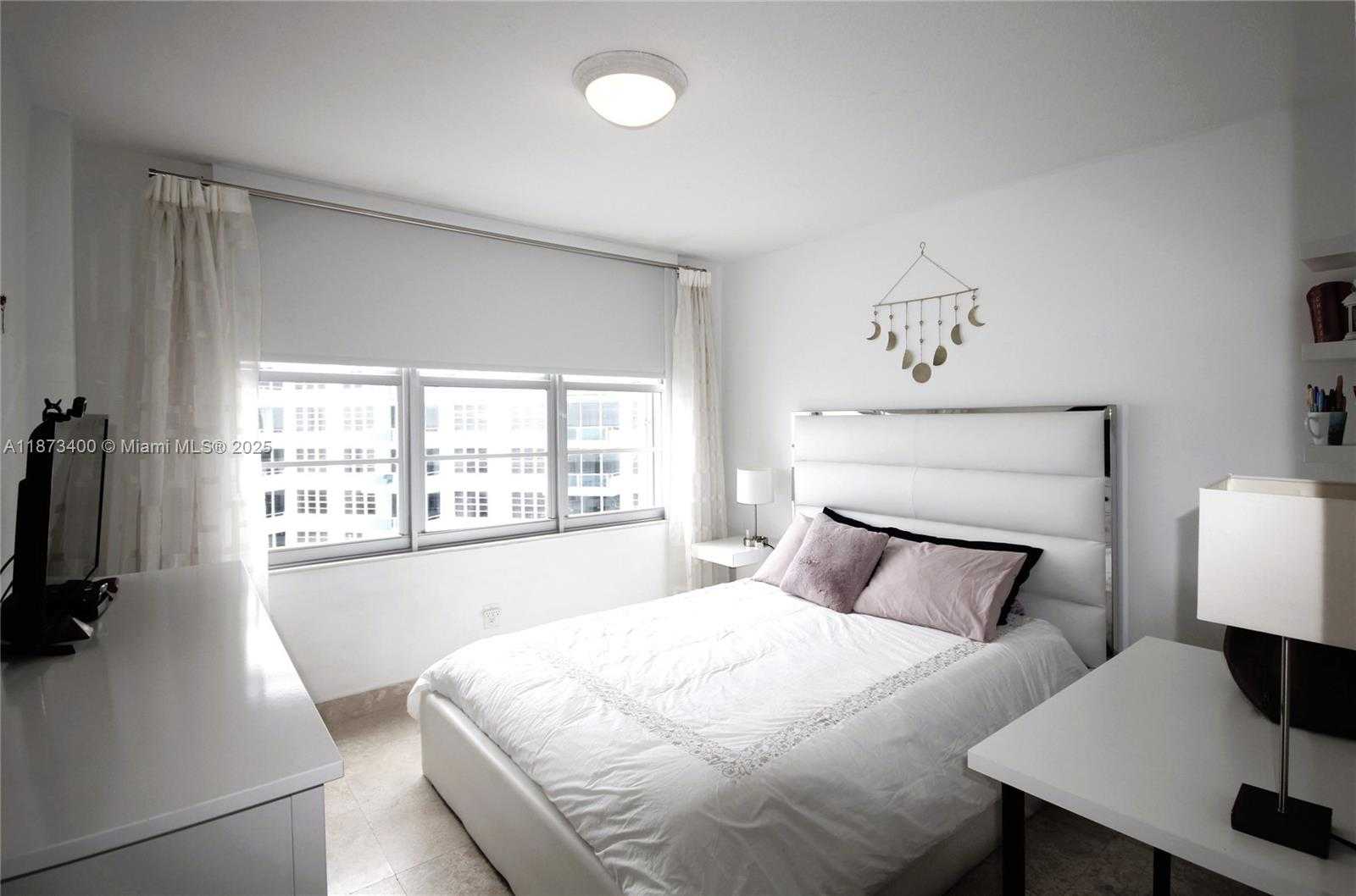 Small Image of 5151 COLLINS AVE #1226, Miami Beach Number 8