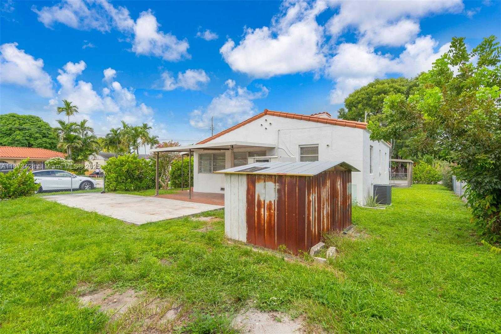 Small Image of 4798 SOUTH WEST 1ST ST, Miami Number 18