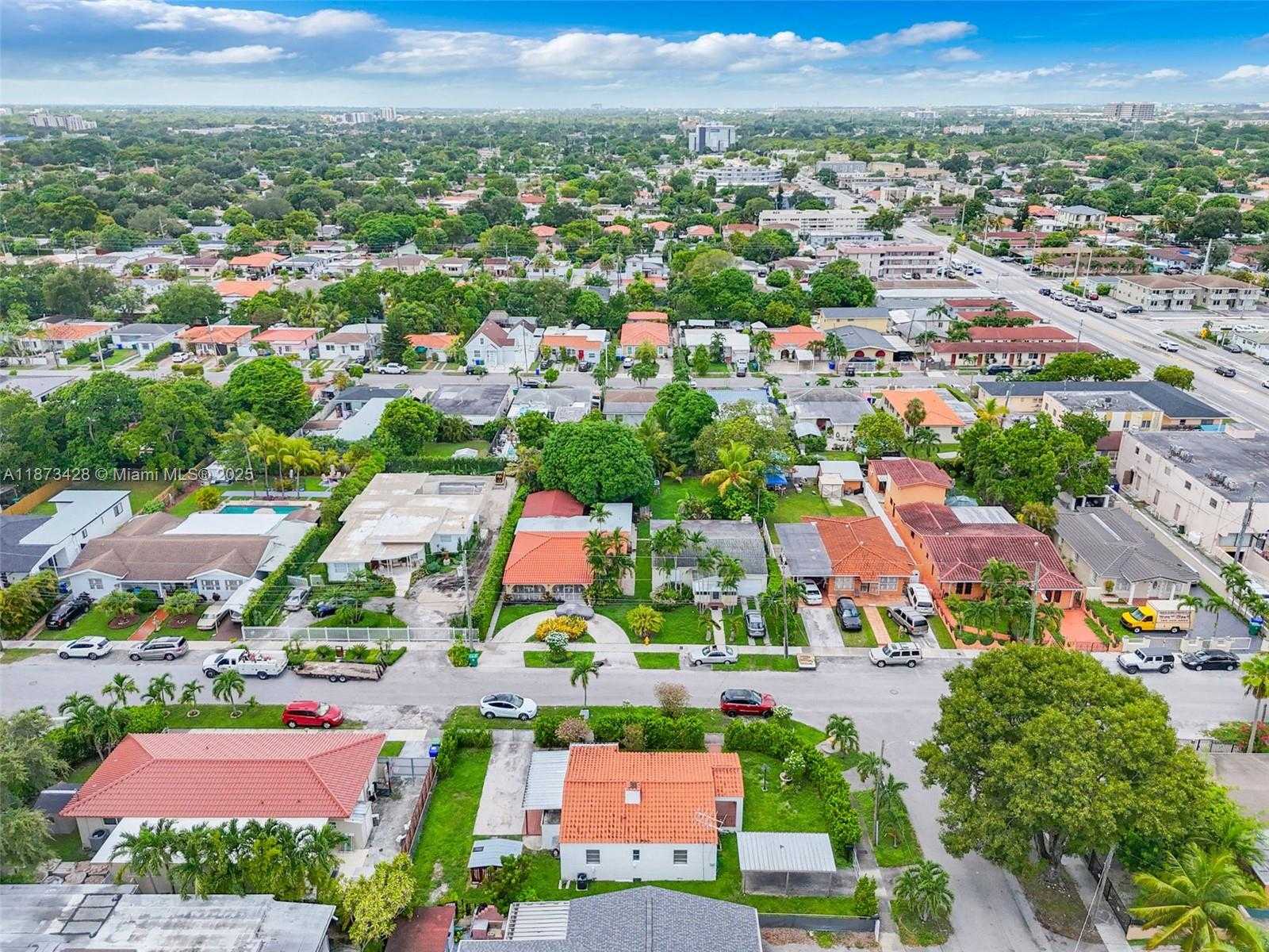 Small Image of 4798 SOUTH WEST 1ST ST, Miami Number 25