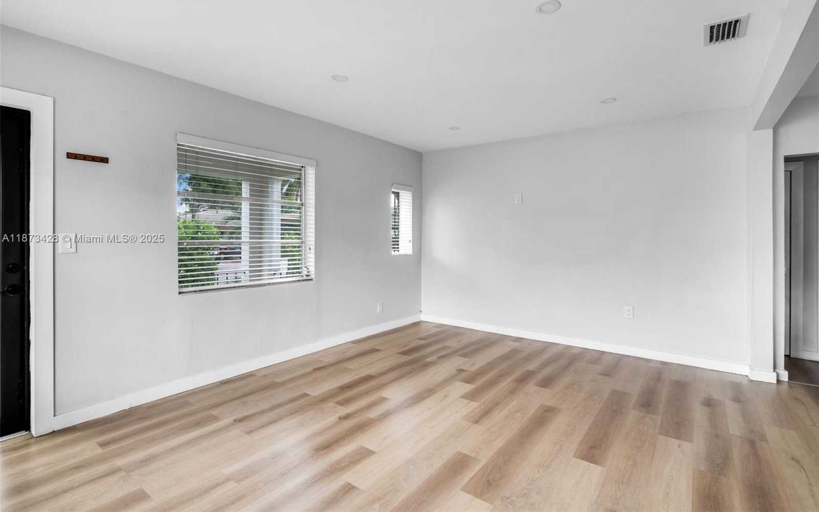 Small Image of 4798 SOUTH WEST 1ST ST, Miami Number 5