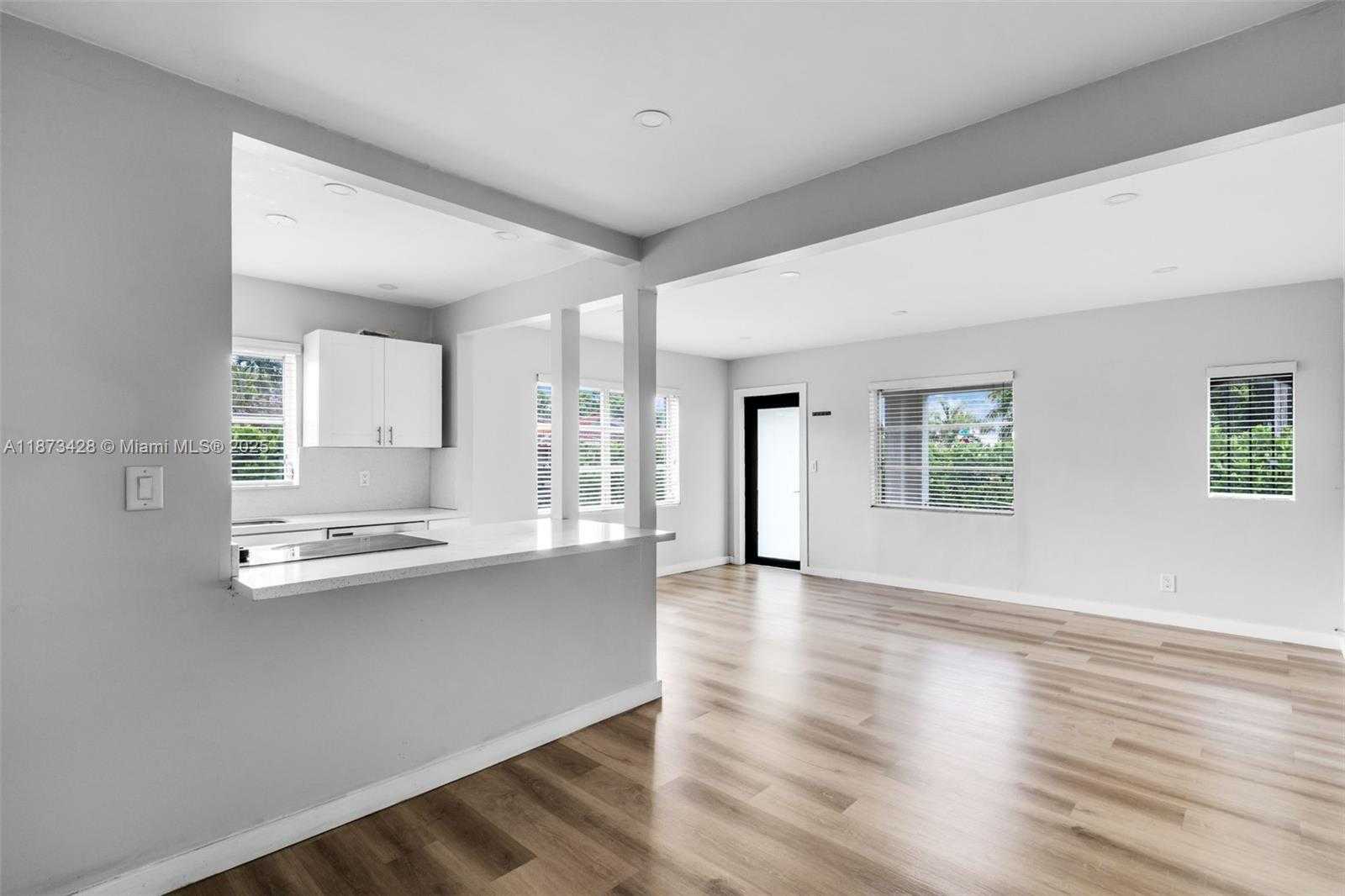 Small Image of 4798 SOUTH WEST 1ST ST, Miami Number 7