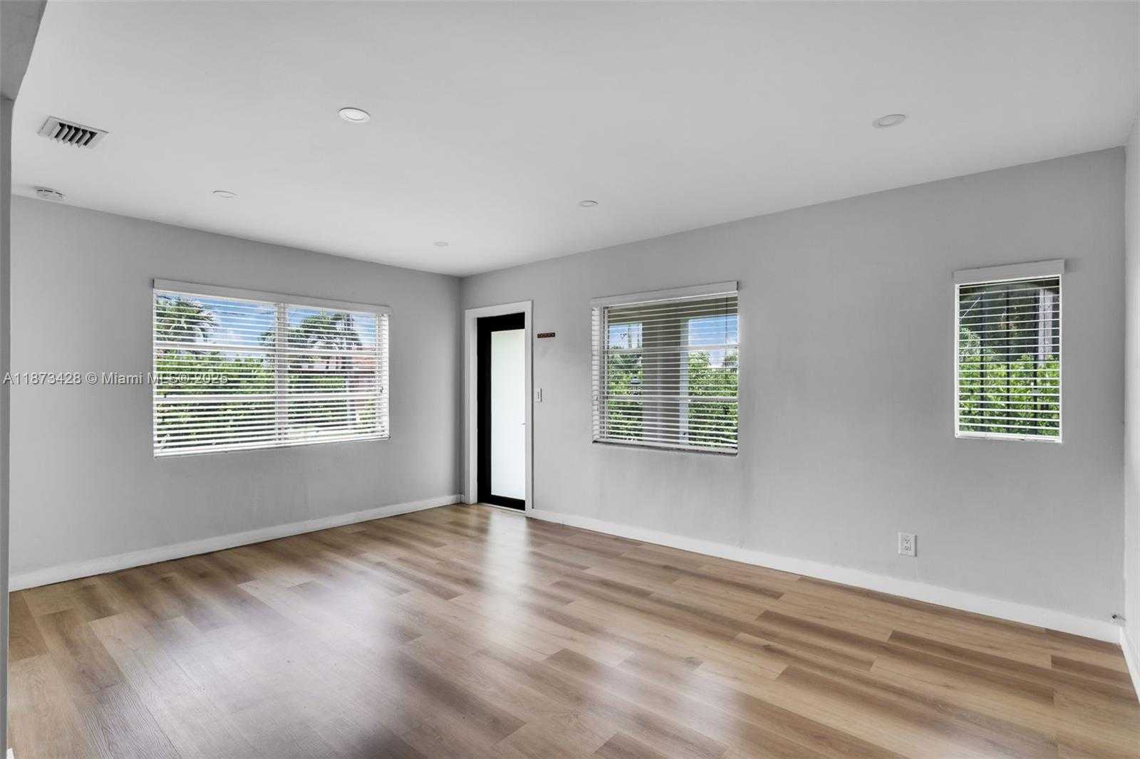Small Image of 4798 SOUTH WEST 1ST ST, Miami Number 9