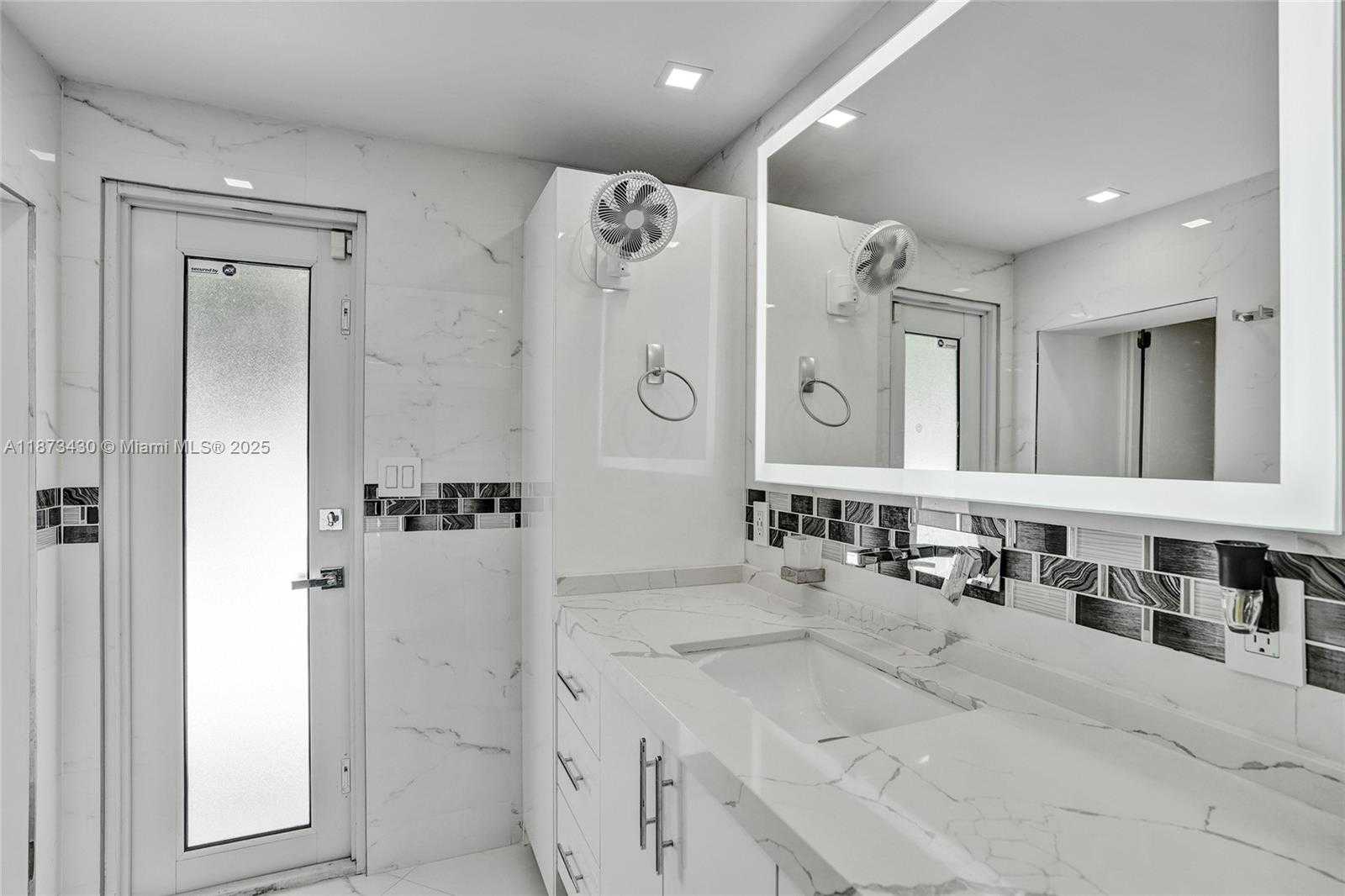 Small Image of 221 NORTH WEST 145TH ST, Miami Number 16