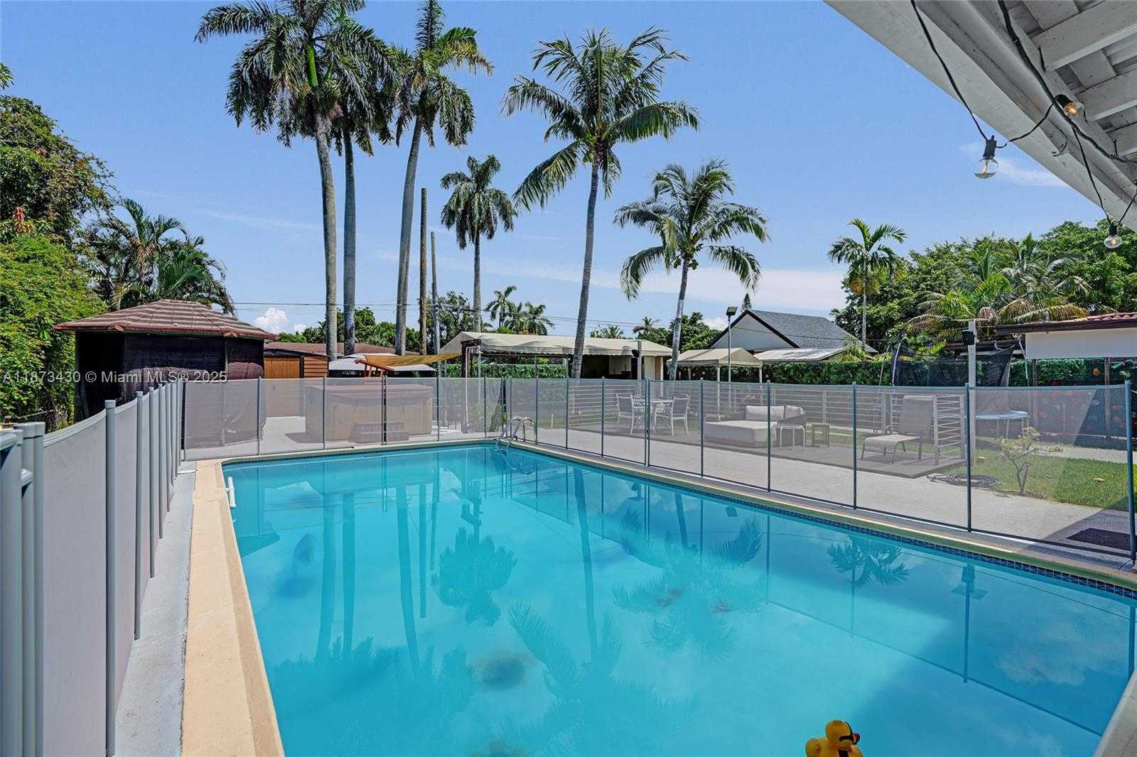 Small Image of 221 NORTH WEST 145TH ST, Miami Number 2