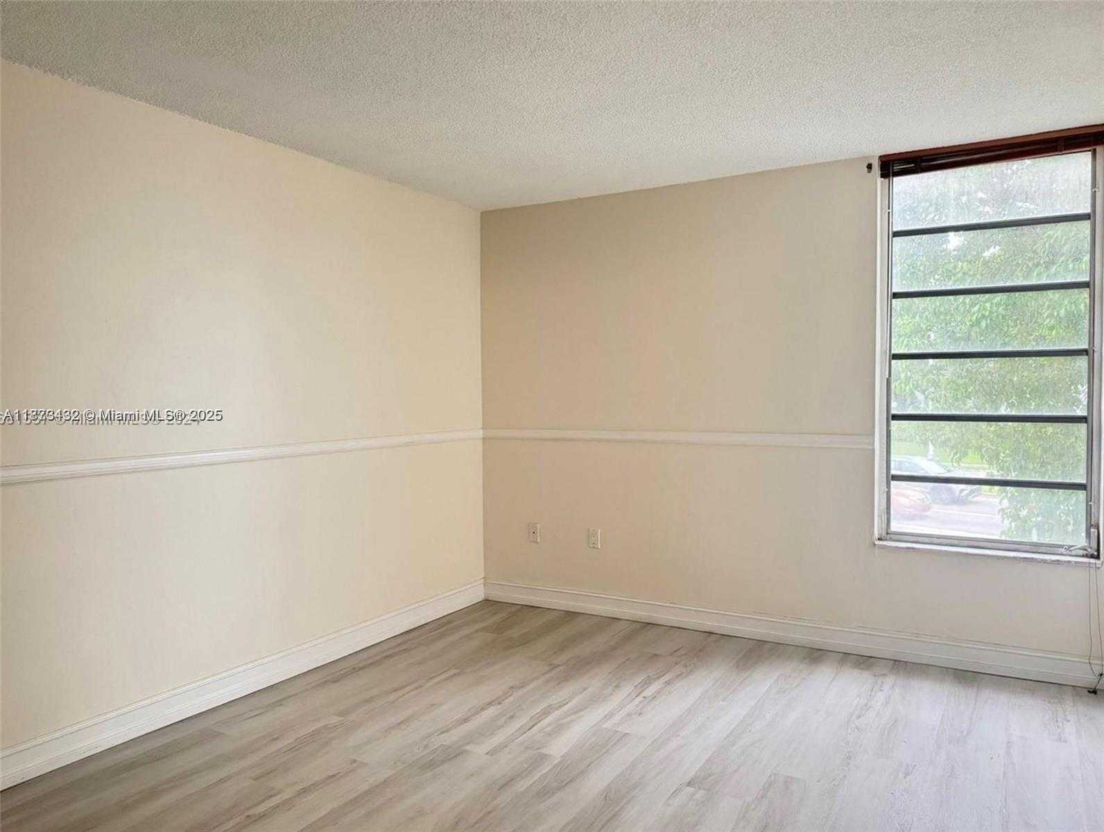 Small Image of 8850 FONTAINEBLEAU BLVD #206, Miami Number 11