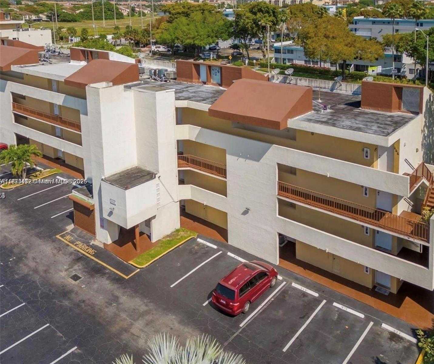Small Image of 8850 FONTAINEBLEAU BLVD #206, Miami Number 2