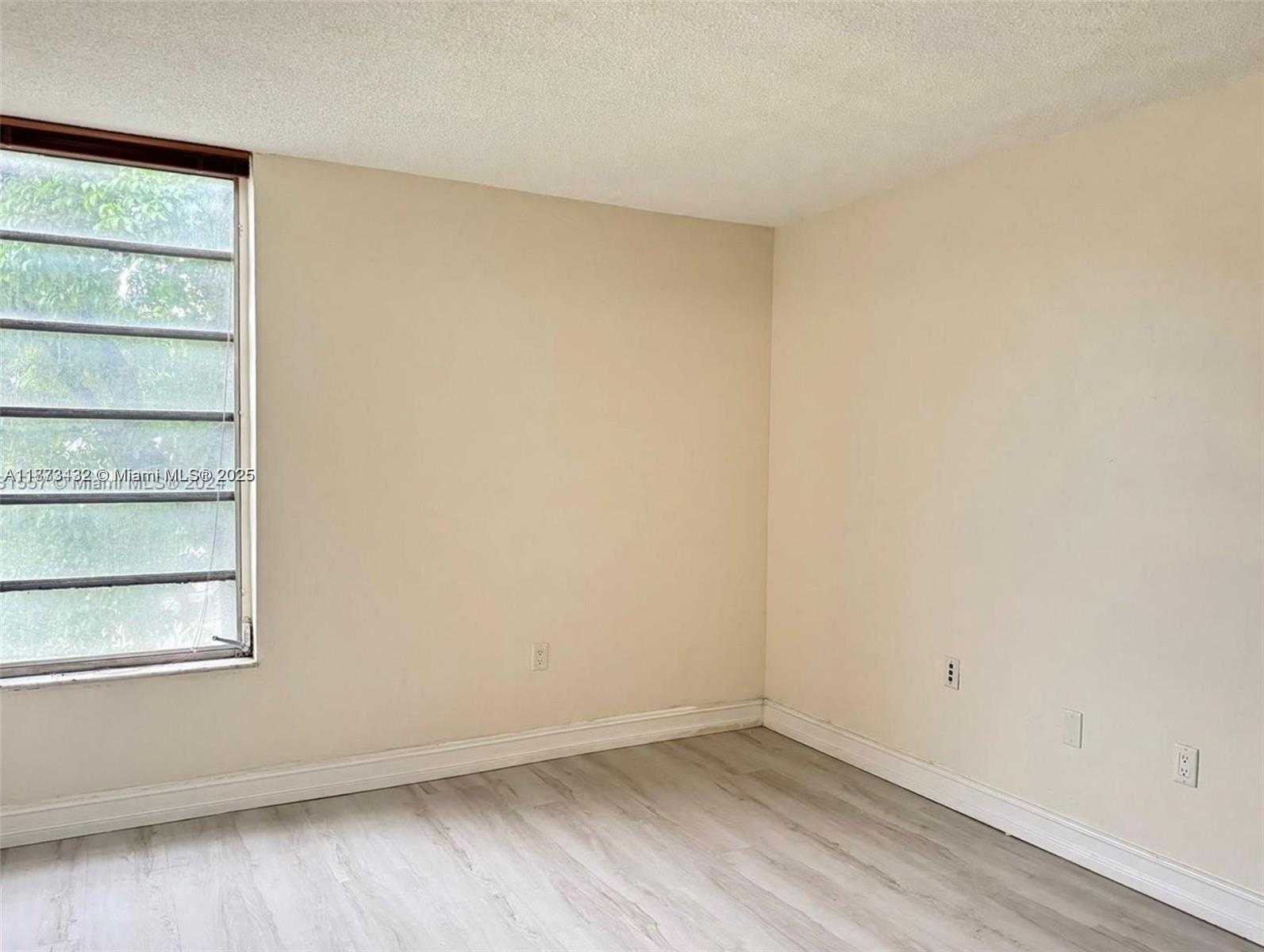 Small Image of 8850 FONTAINEBLEAU BLVD #206, Miami Number 8