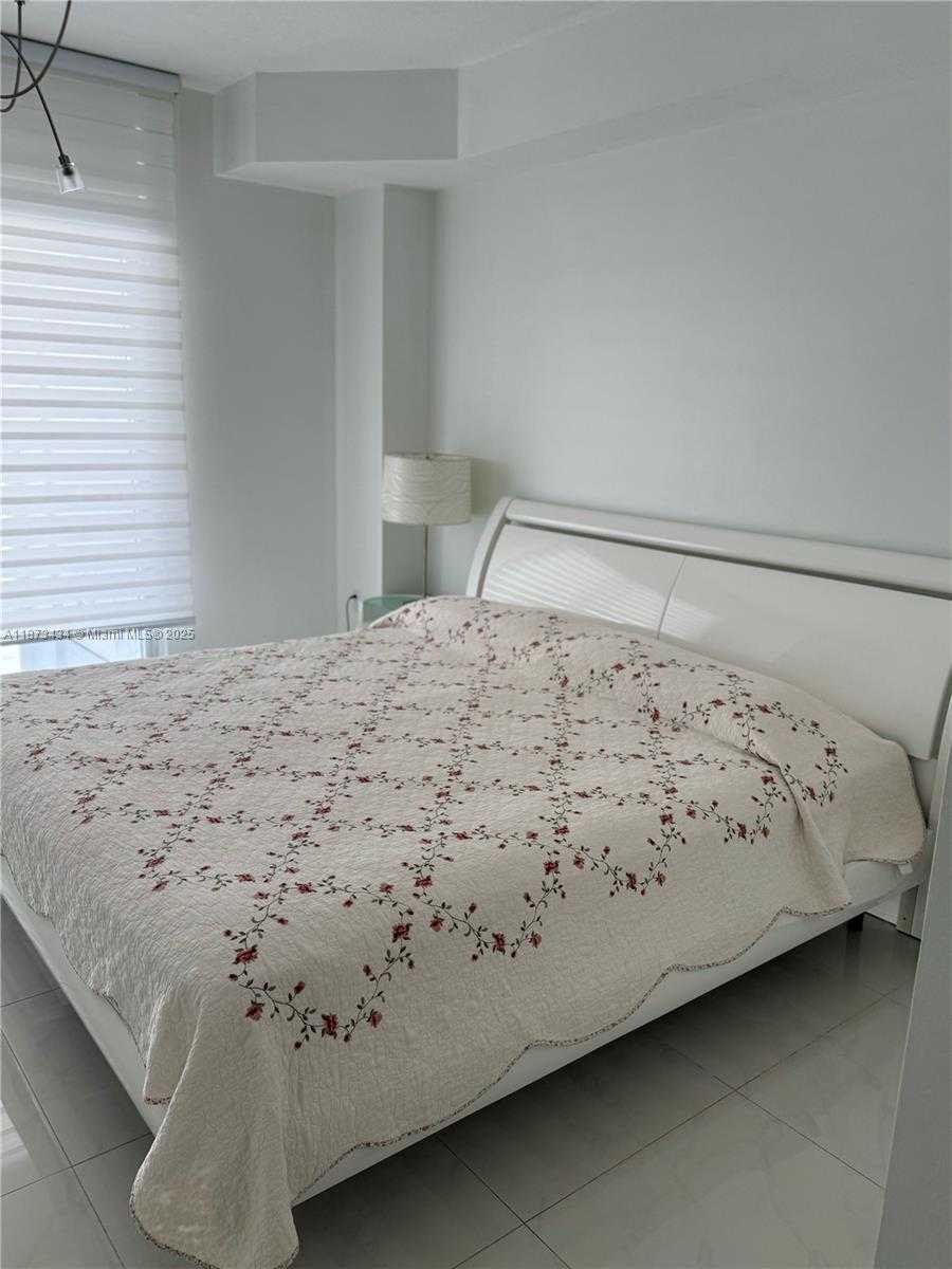 Small Image of 17050 NORTH BAY RD #405, Sunny Isles Beach Number 11