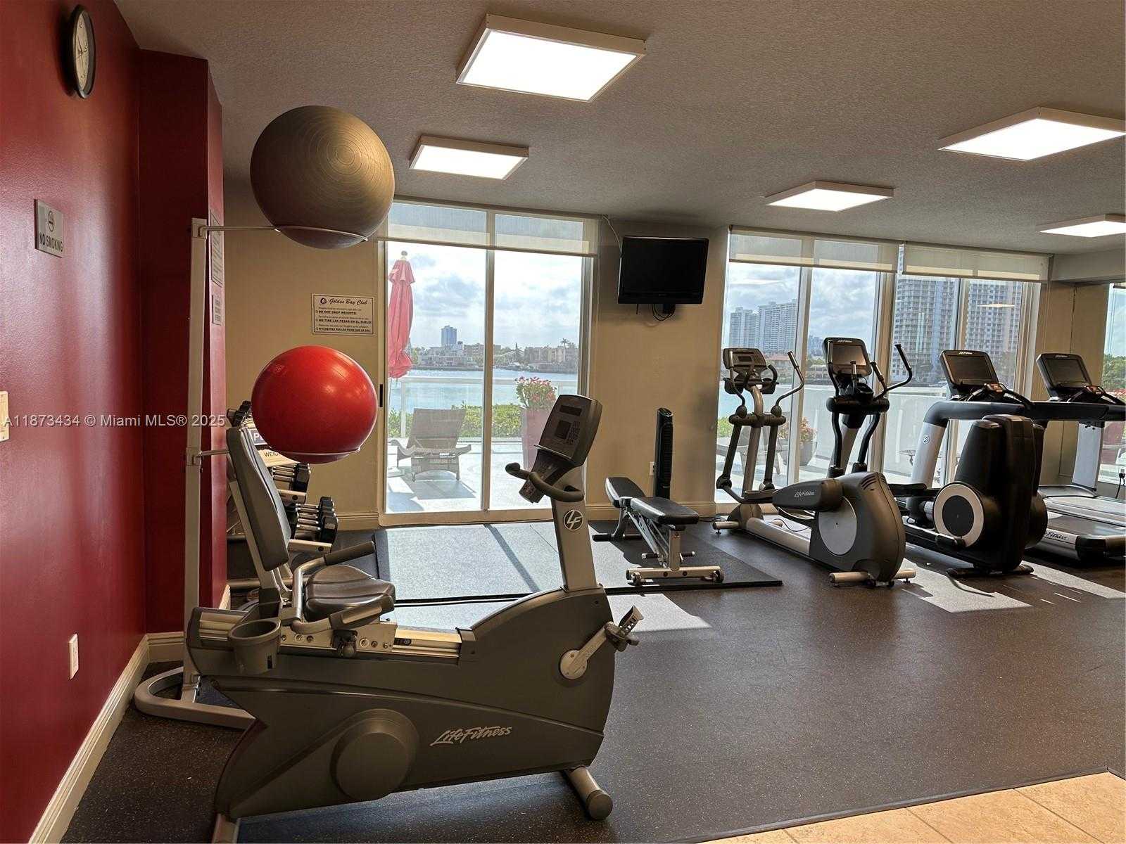 Small Image of 17050 NORTH BAY RD #405, Sunny Isles Beach Number 6