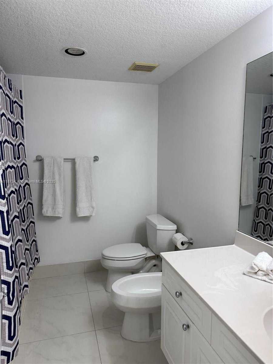 Small Image of 17050 NORTH BAY RD #405, Sunny Isles Beach Number 9