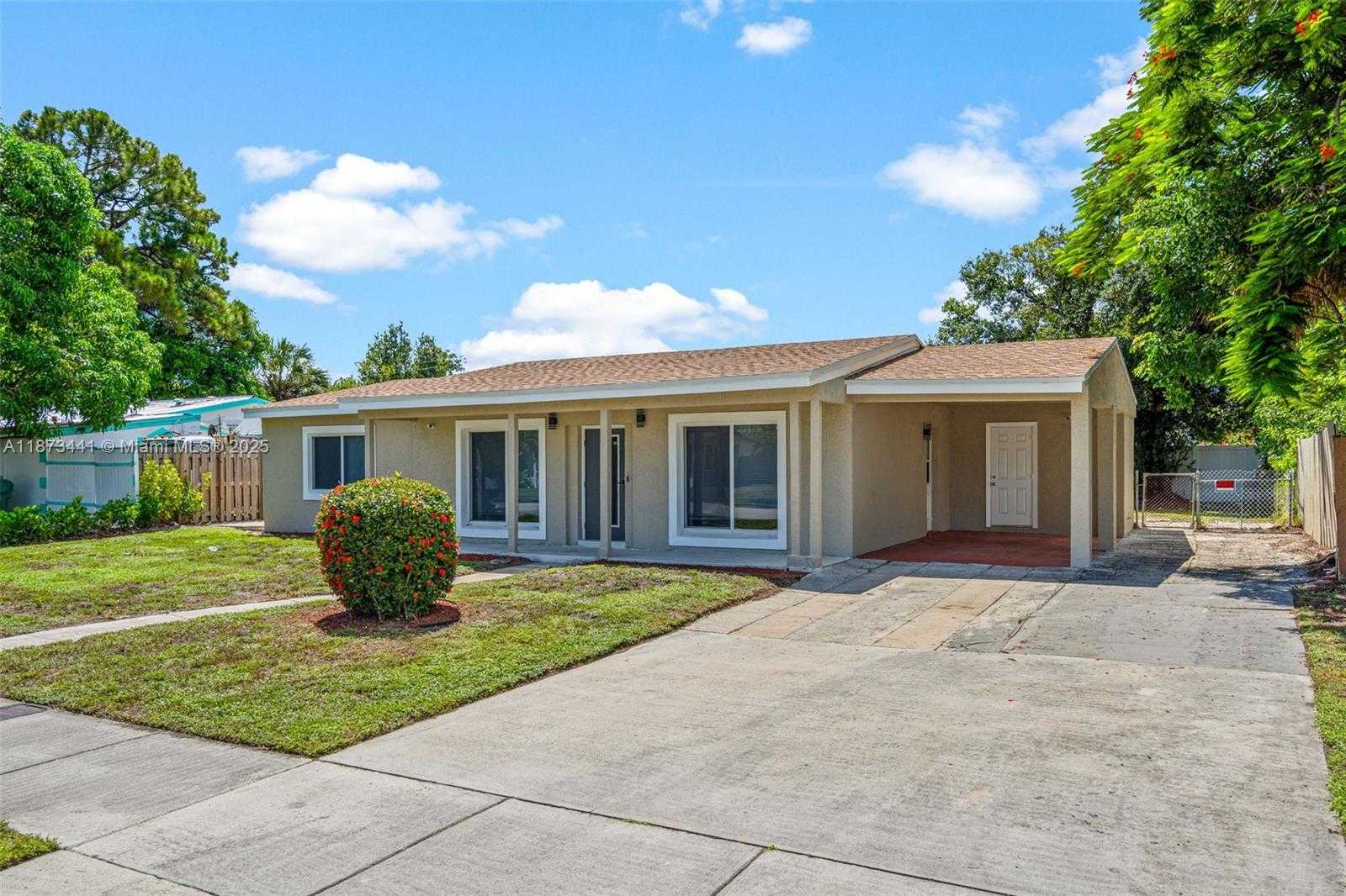 Small Image of 3220 NORTH WEST 4TH CT, Lauderhill Number 2