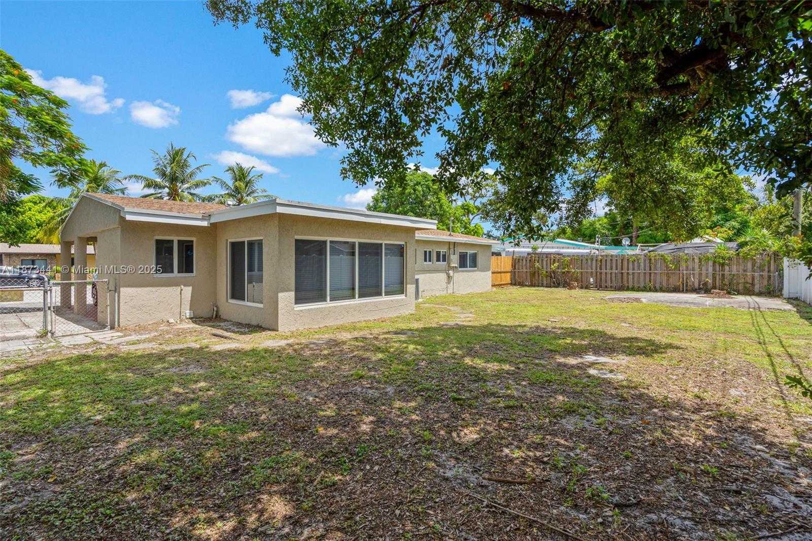 Small Image of 3220 NORTH WEST 4TH CT, Lauderhill Number 27