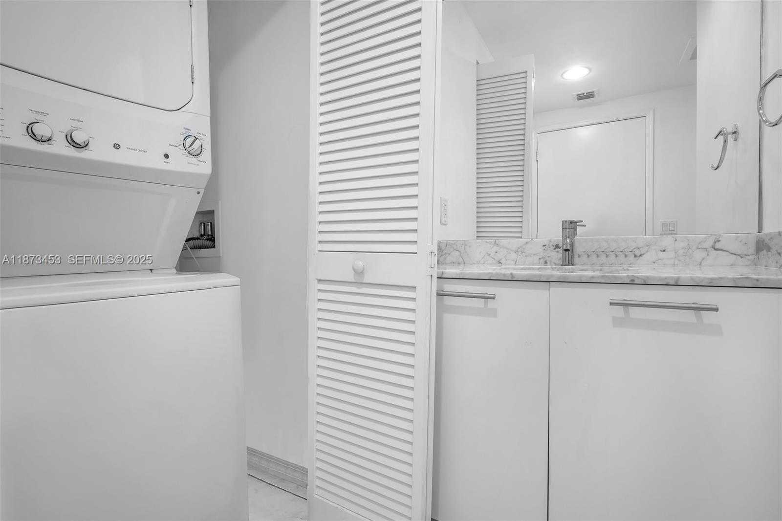 Small Image of 951 BRICKELL AVE #2010, Miami Number 33