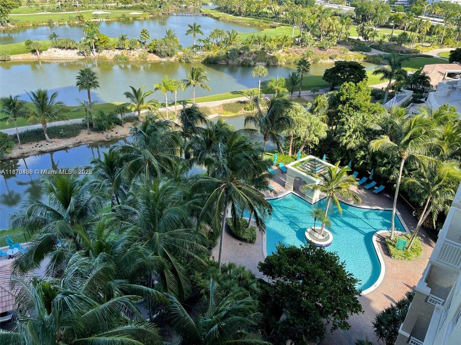 Small Image of 19501 WEST COUNTRY CLUB DR #701, Aventura Number 3