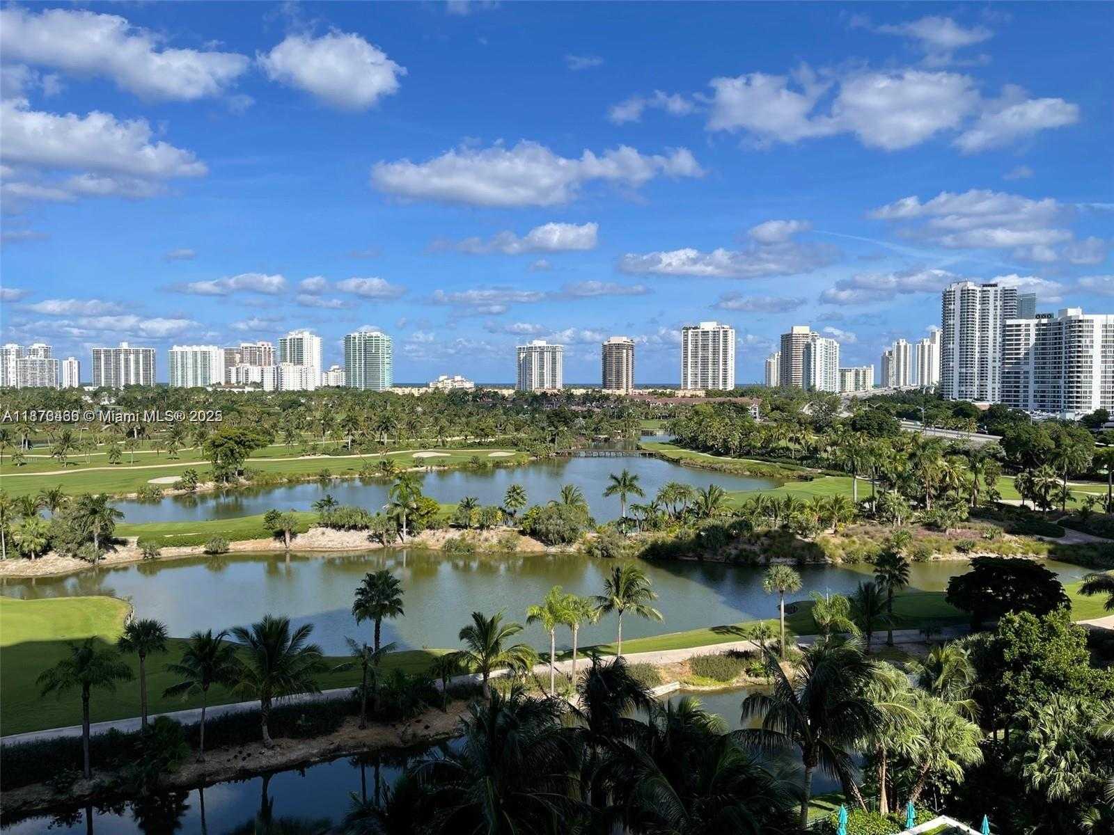 Small Image of 19501 WEST COUNTRY CLUB DR #701, Aventura Number 4