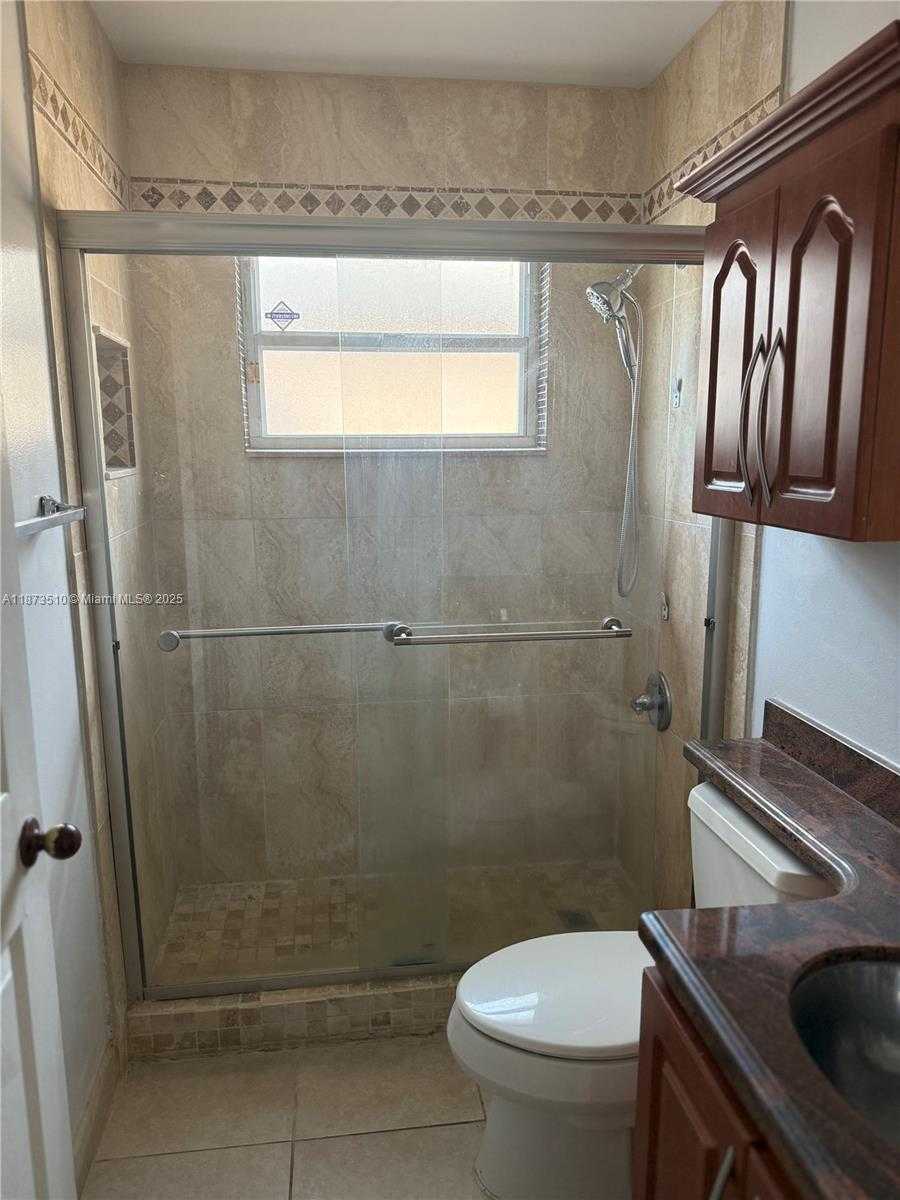 Small Image of 15921 SOUTH WEST 82ND ST, Miami Number 14