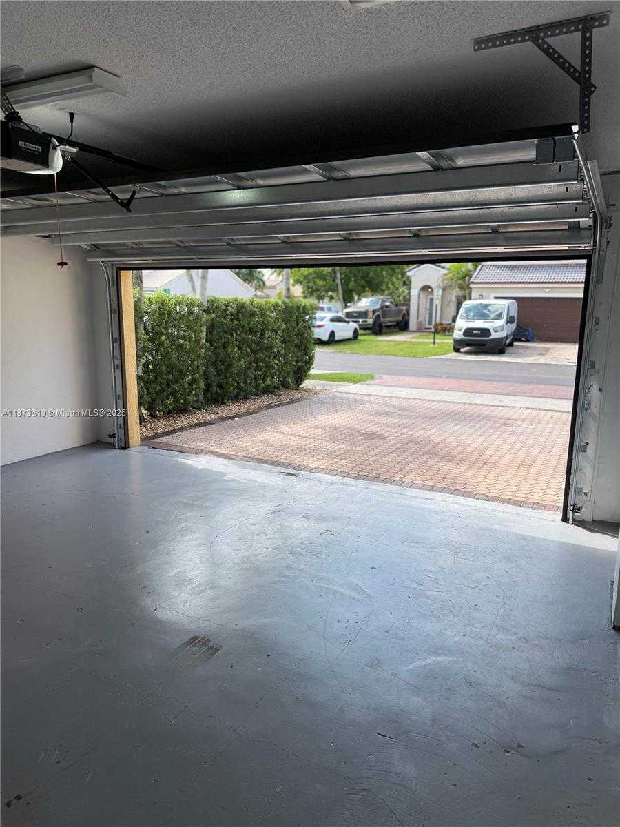 Small Image of 15921 SOUTH WEST 82ND ST, Miami Number 18