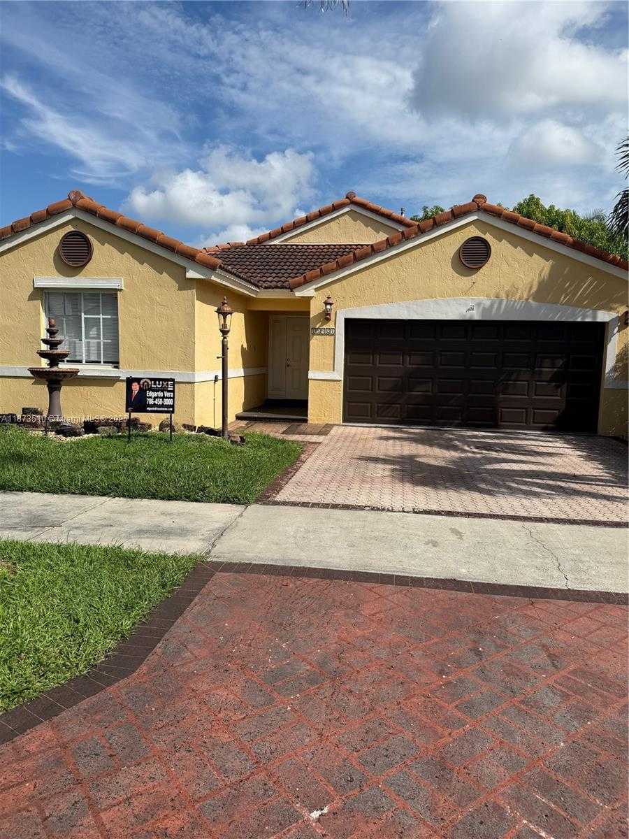 Small Image of 15921 SOUTH WEST 82ND ST, Miami Number 2
