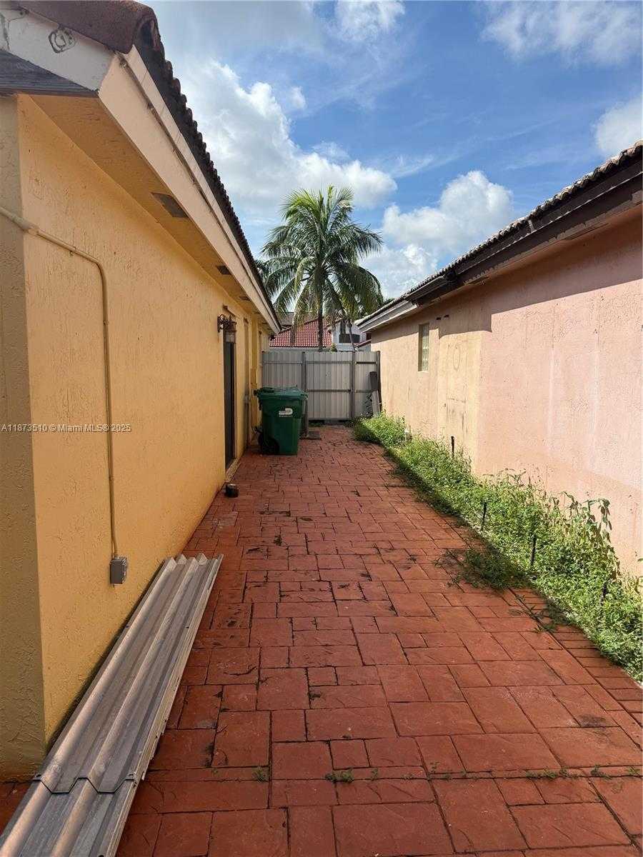 Small Image of 15921 SOUTH WEST 82ND ST, Miami Number 20