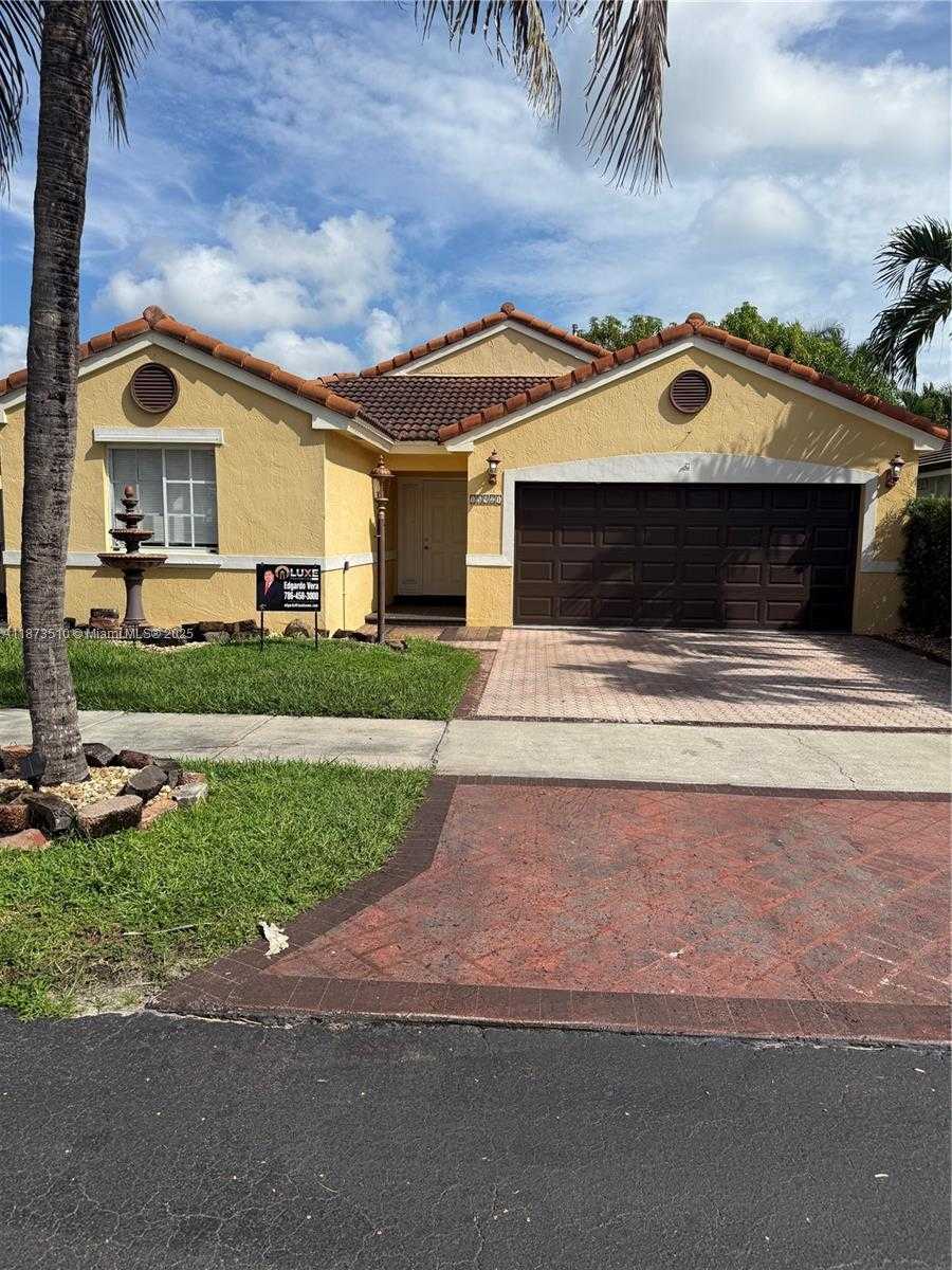 Small Image of 15921 SOUTH WEST 82ND ST, Miami Number 4