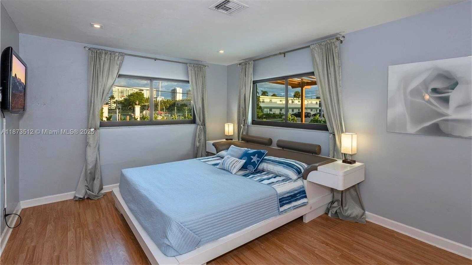 Small Image of 201 NORTH EAST 26TH AVE, Pompano Beach Number 5
