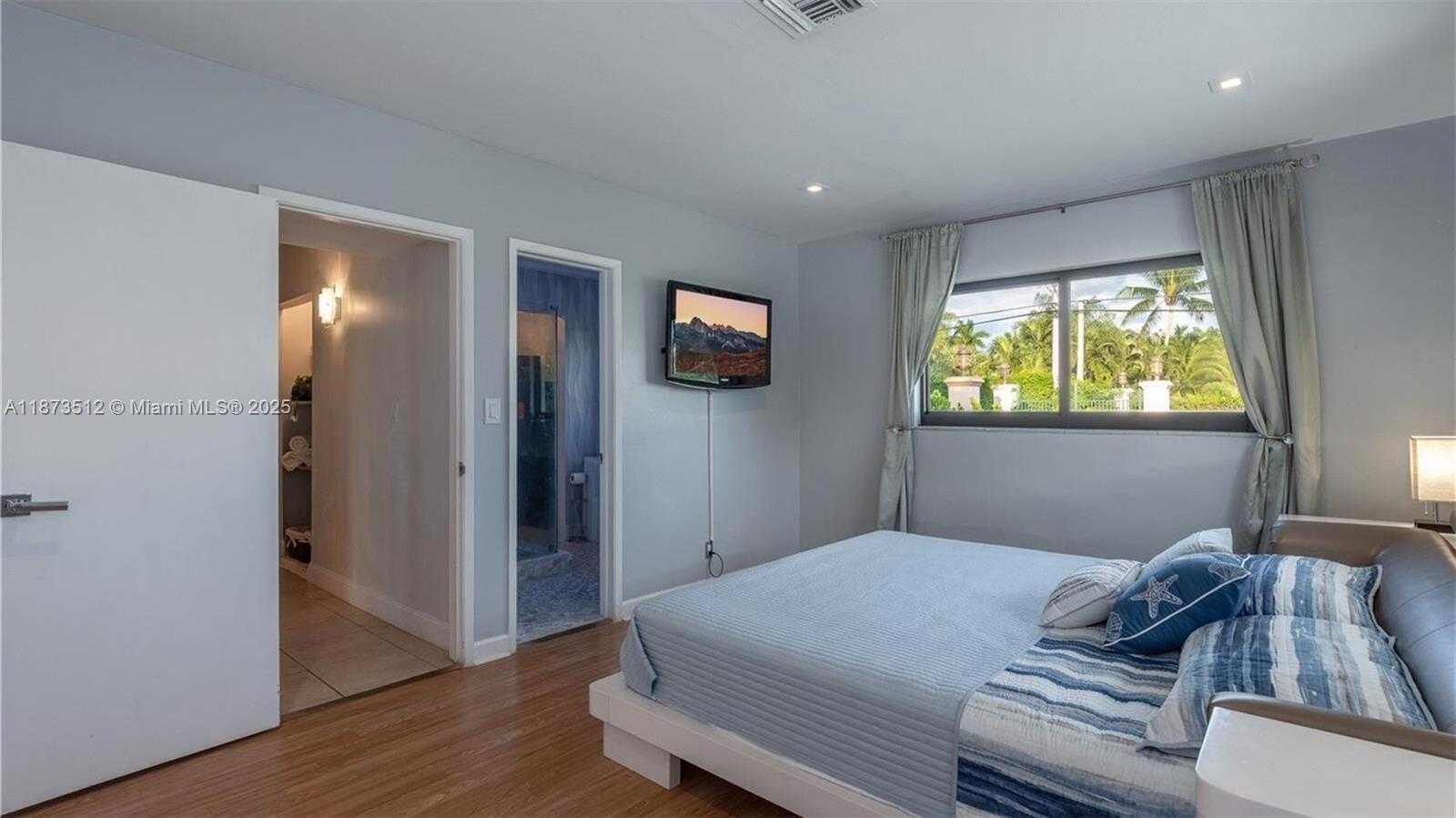 Small Image of 201 NORTH EAST 26TH AVE, Pompano Beach Number 6