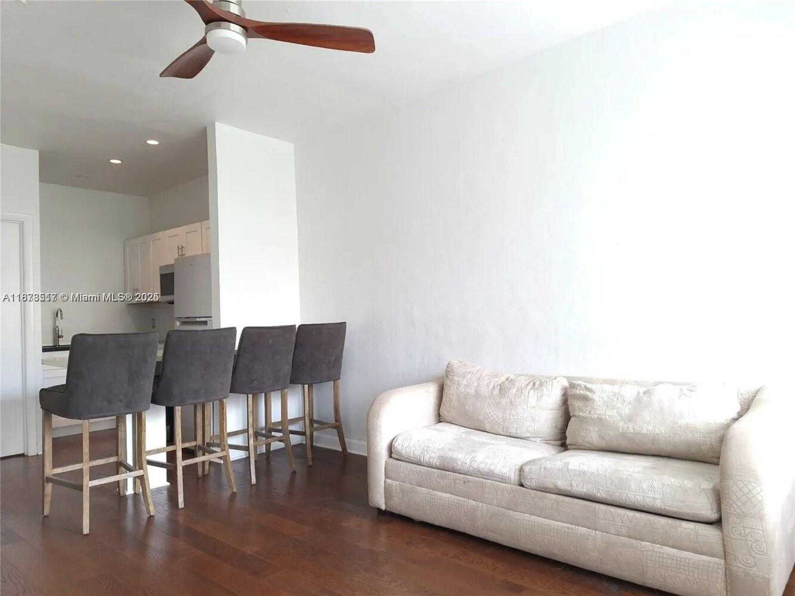 Small Image of 1009 MERIDIAN AVE #13, Miami Beach Number 11