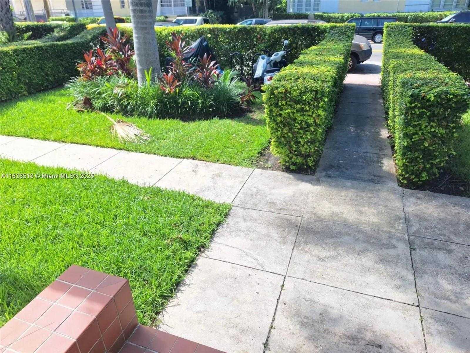 Small Image of 1009 MERIDIAN AVE #13, Miami Beach Number 3