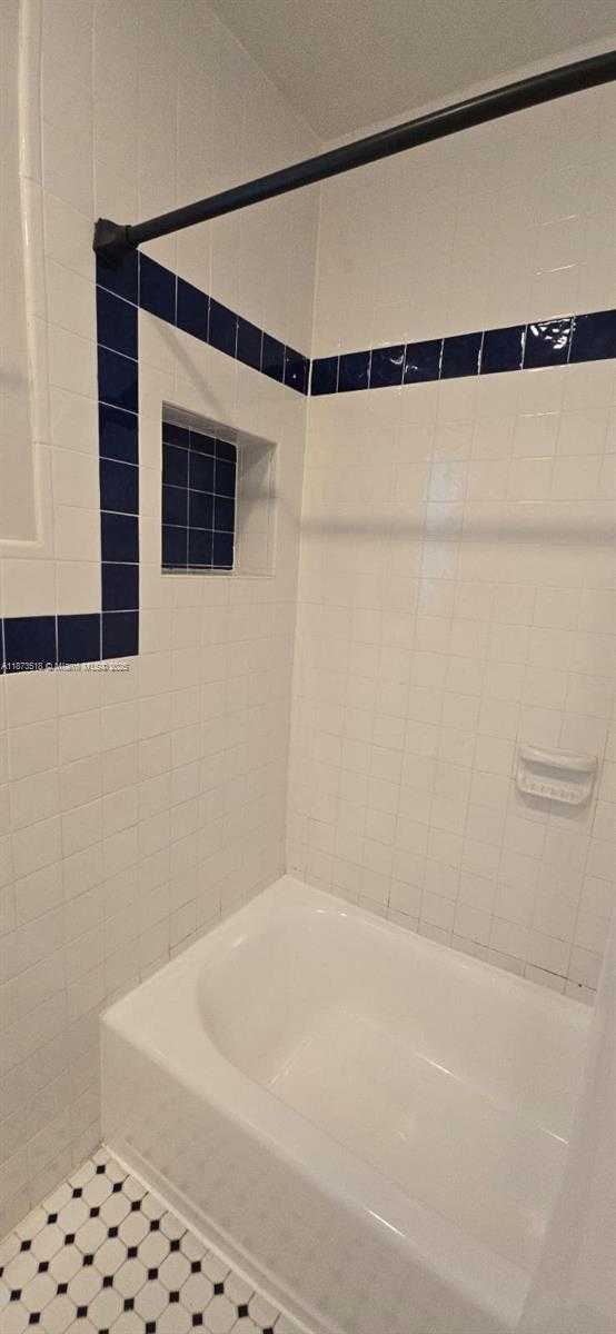 Small Image of 142 NORTH WEST 98TH ST, Miami Shores Number 27